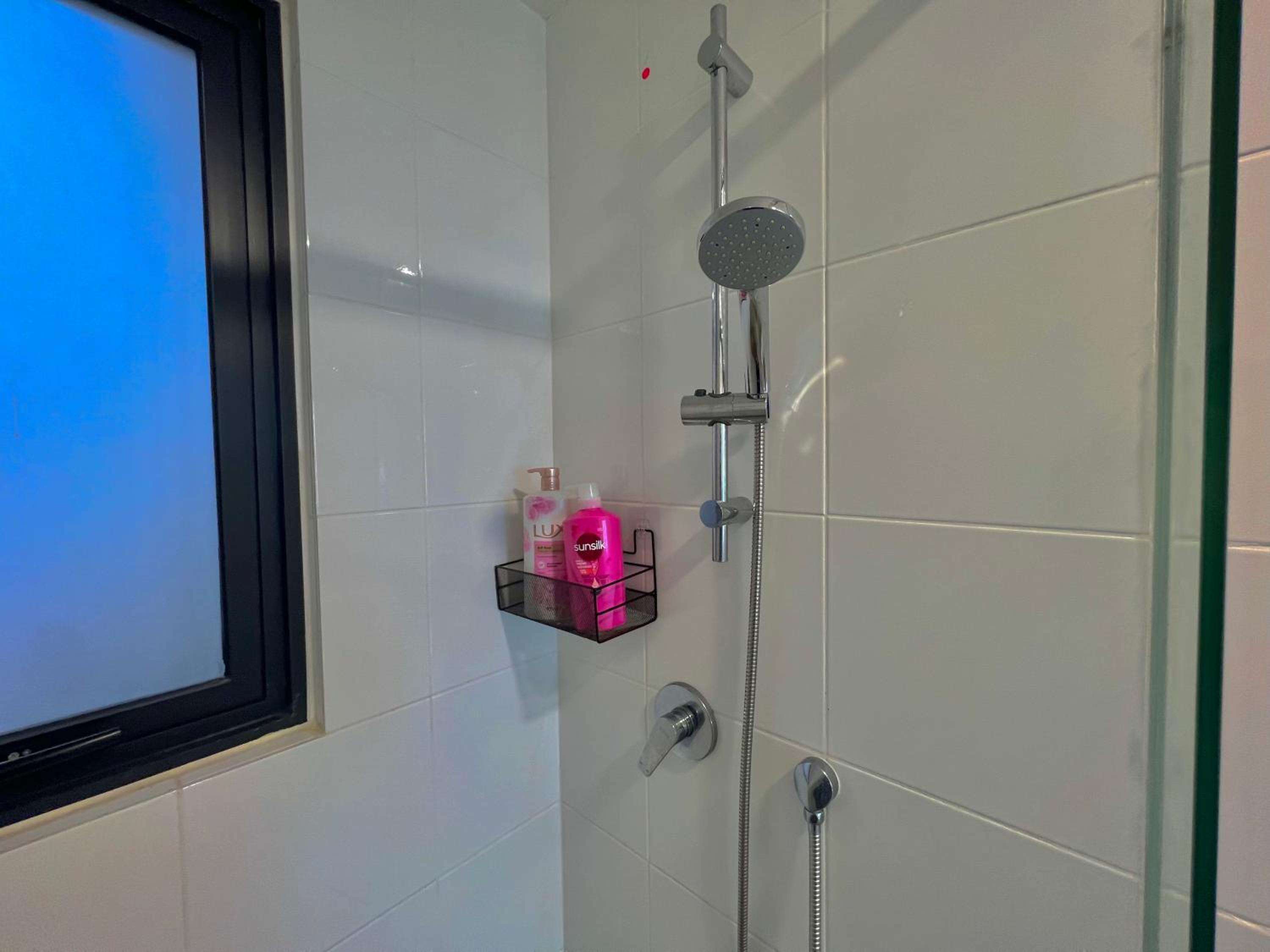 KLCC Mrt Lrt Premium Homestay 11 Pax