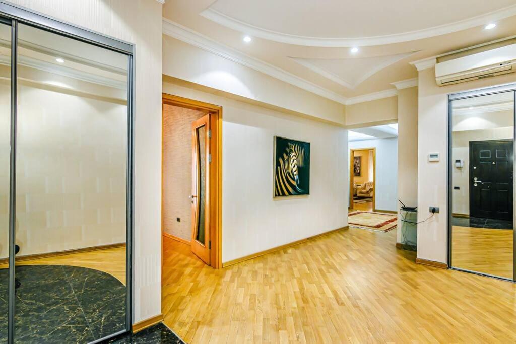 Baku Apartment FSCN