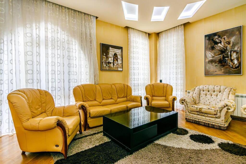 Baku Apartment FSCN