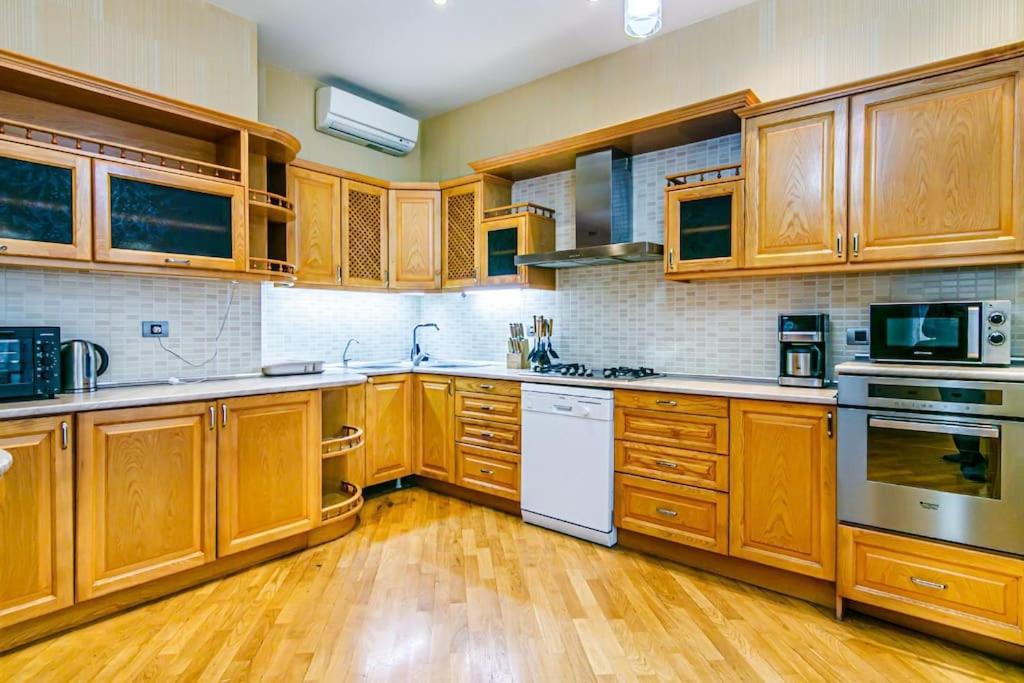 Baku Apartment FSCN