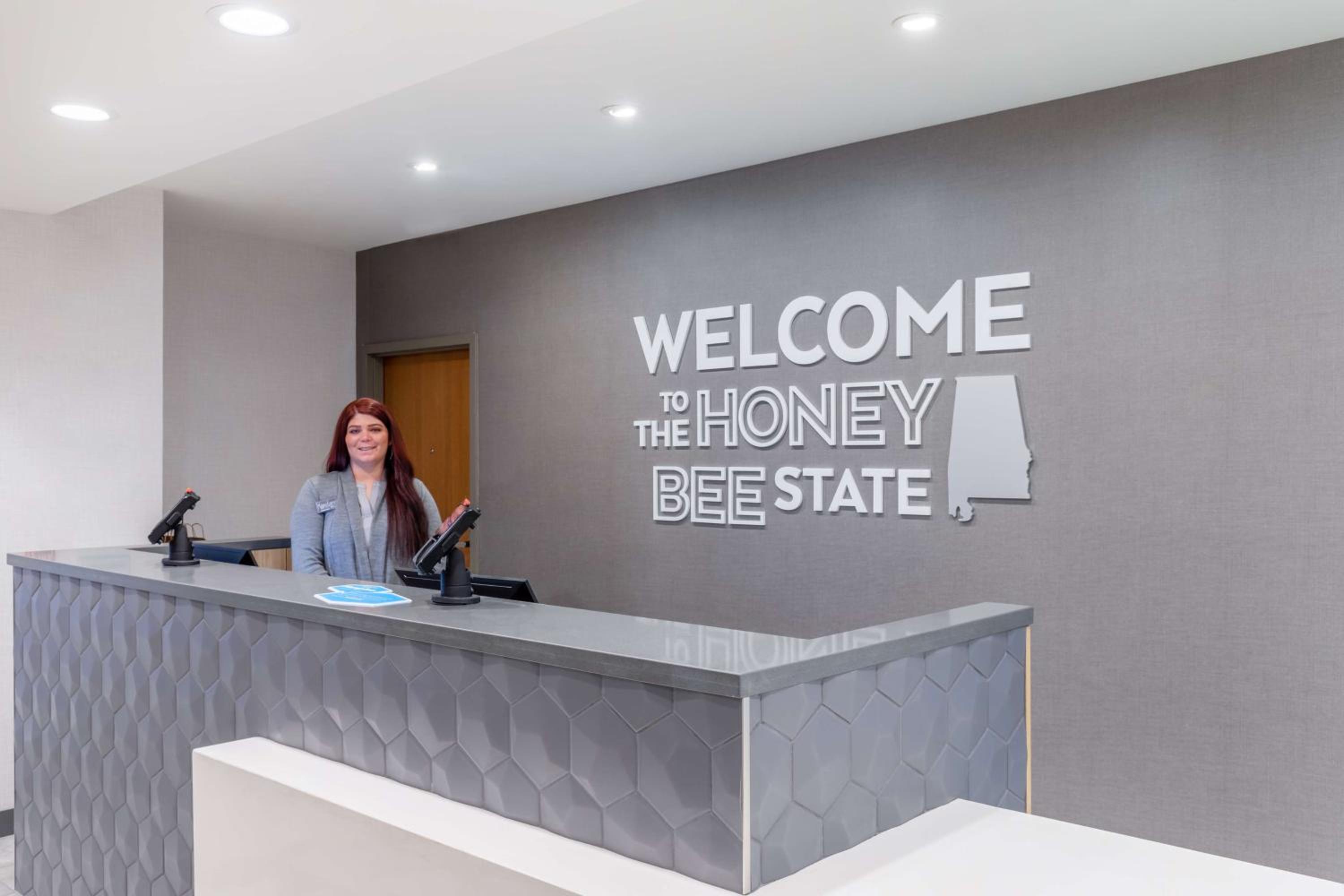 Hampton Inn Albertville, Al - Property Image 5