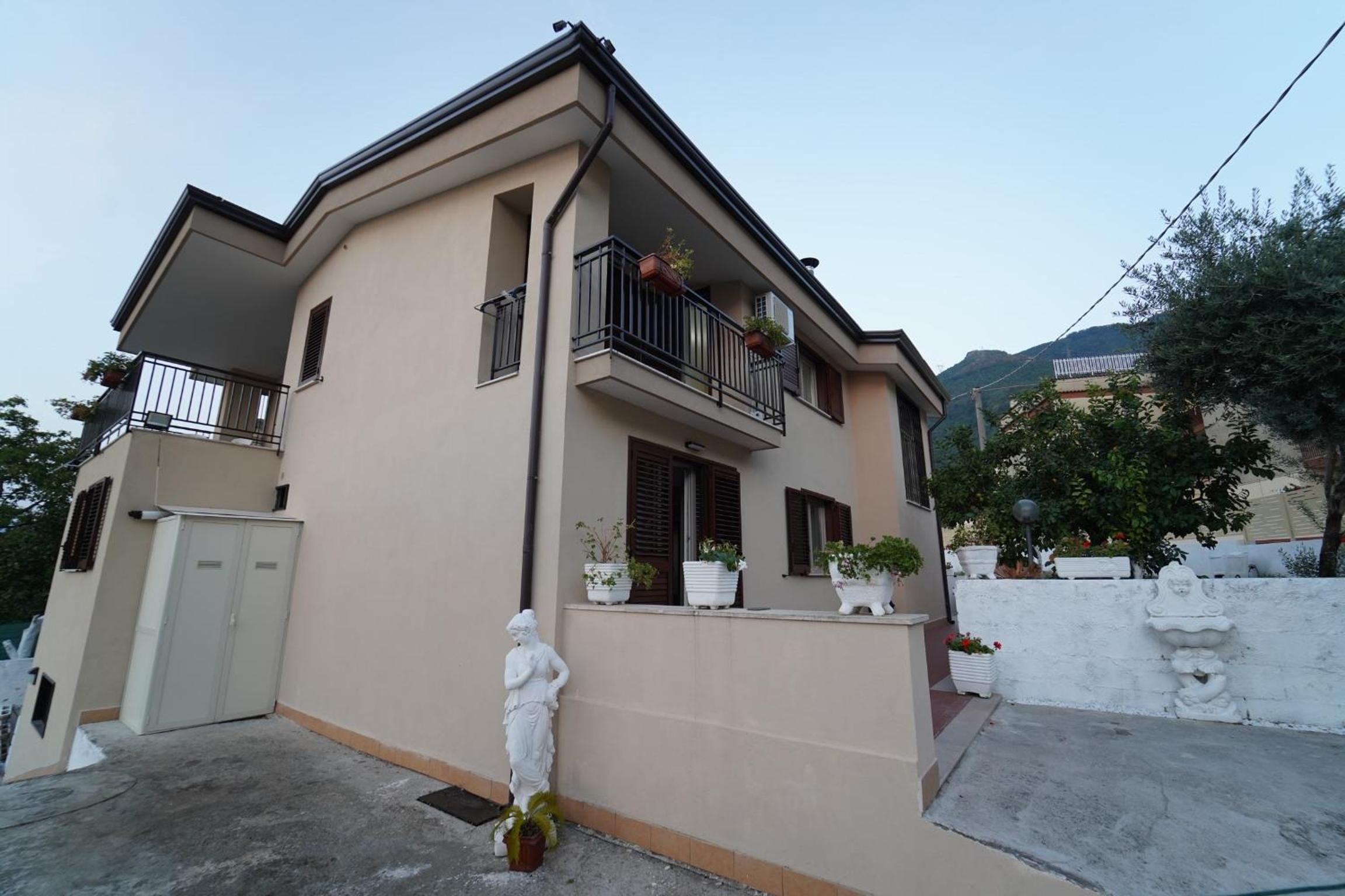 Cerchia Apartments