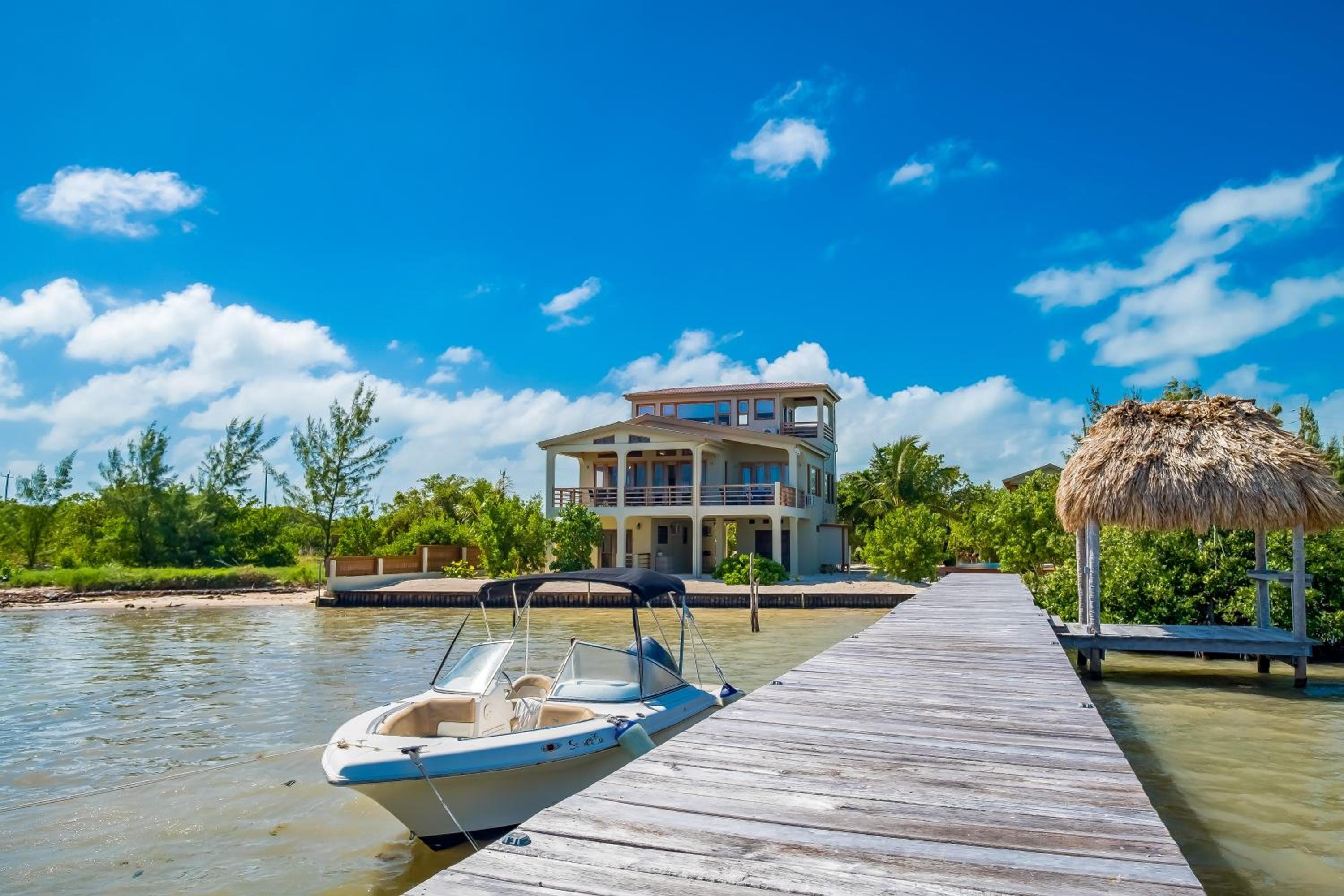 Beachfront Villa Island Pearl Gold Standard Certified
