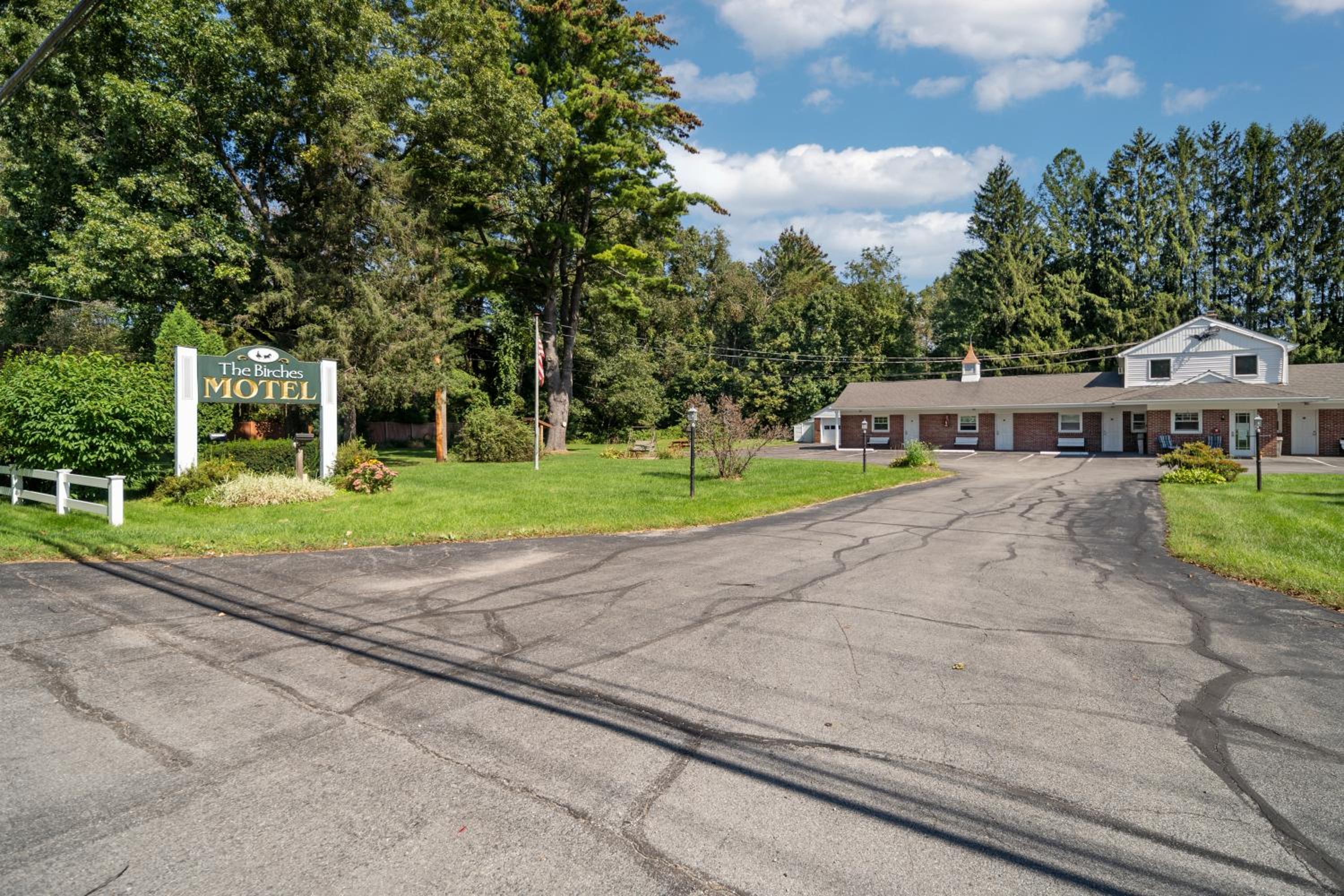 Birches Motel