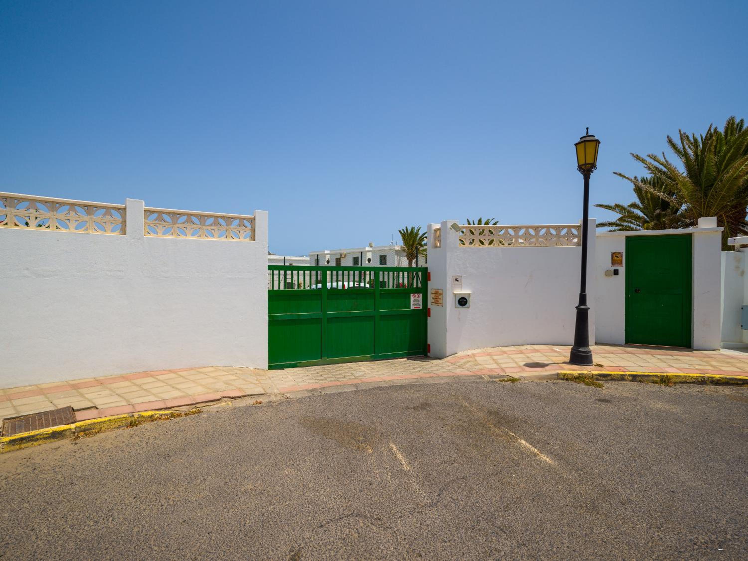 Seascape Pool View & WiFi by iRent Fuerteventura Corralejo