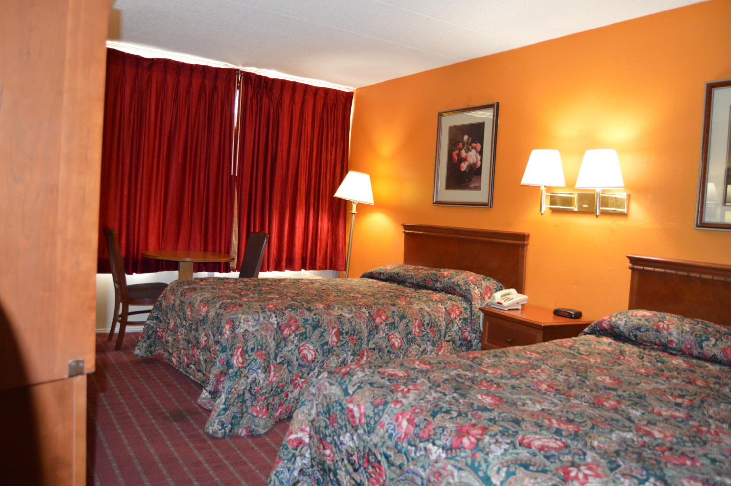 Travelers Inn