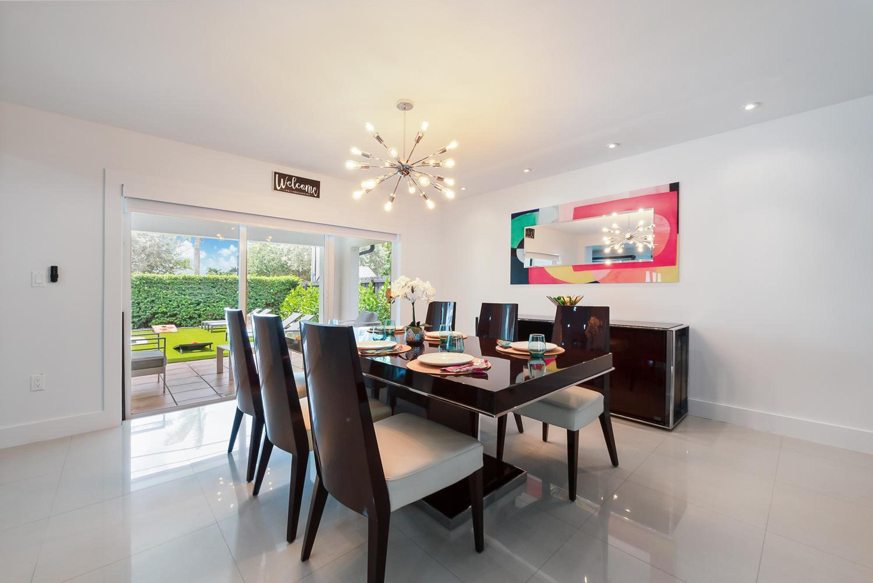 Experience Miami's Bongo's House Private Pool and Game Room Luxury Rental L54