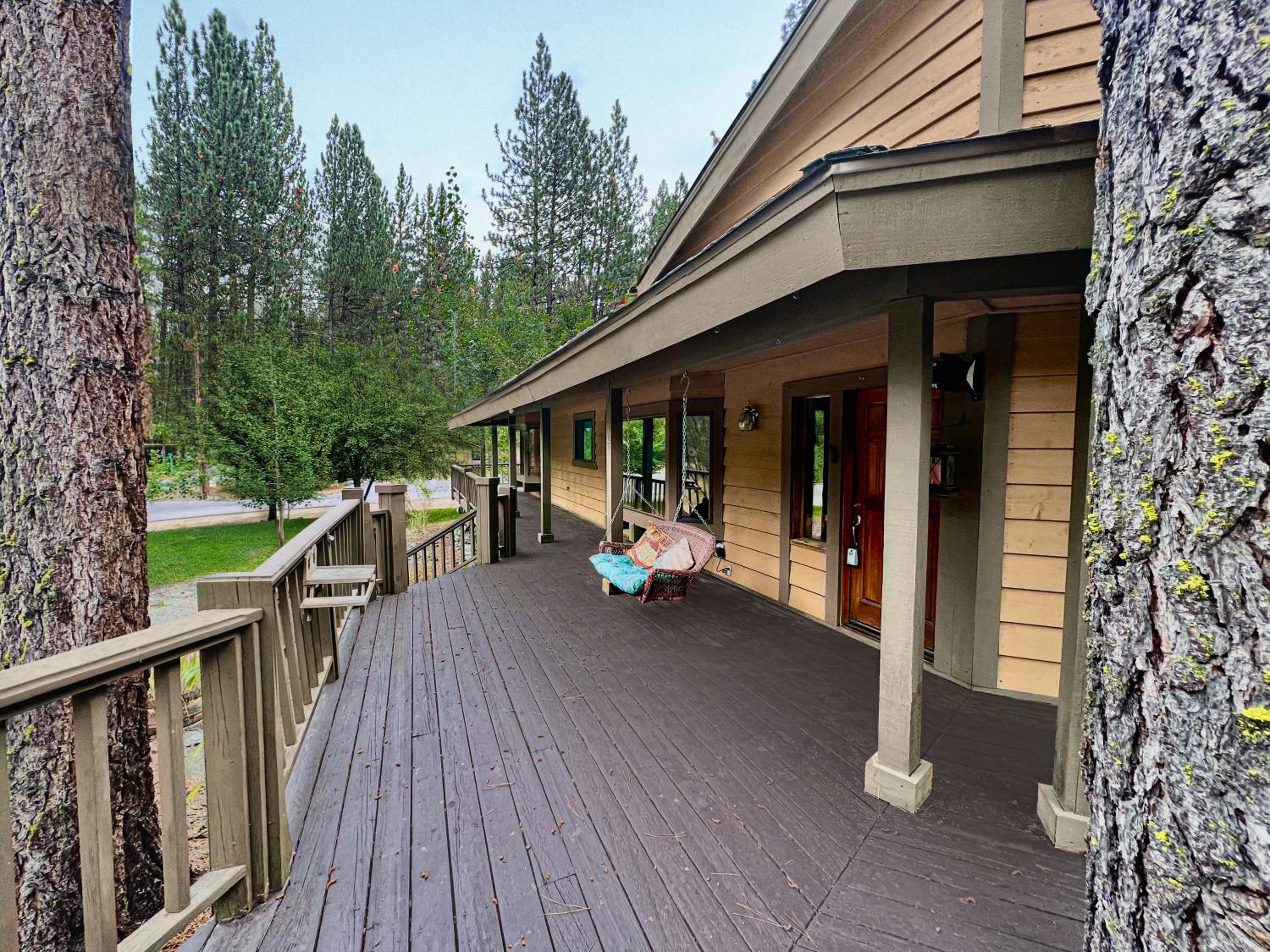 Family Haven in Graeagle CA w/King Bed Suite view 3