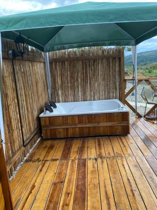 Domo Glamping La Pradera km 10 vía San Gil - Barichara