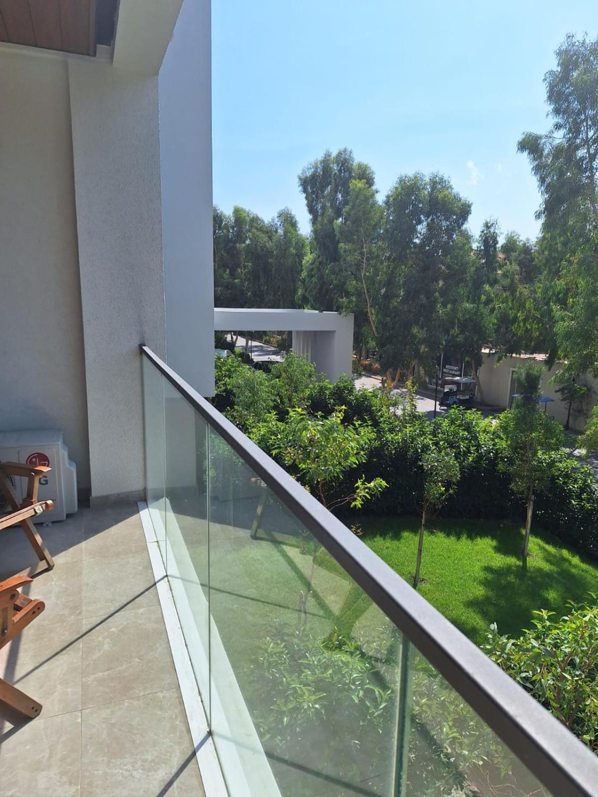 Sea Breeze Park Residence