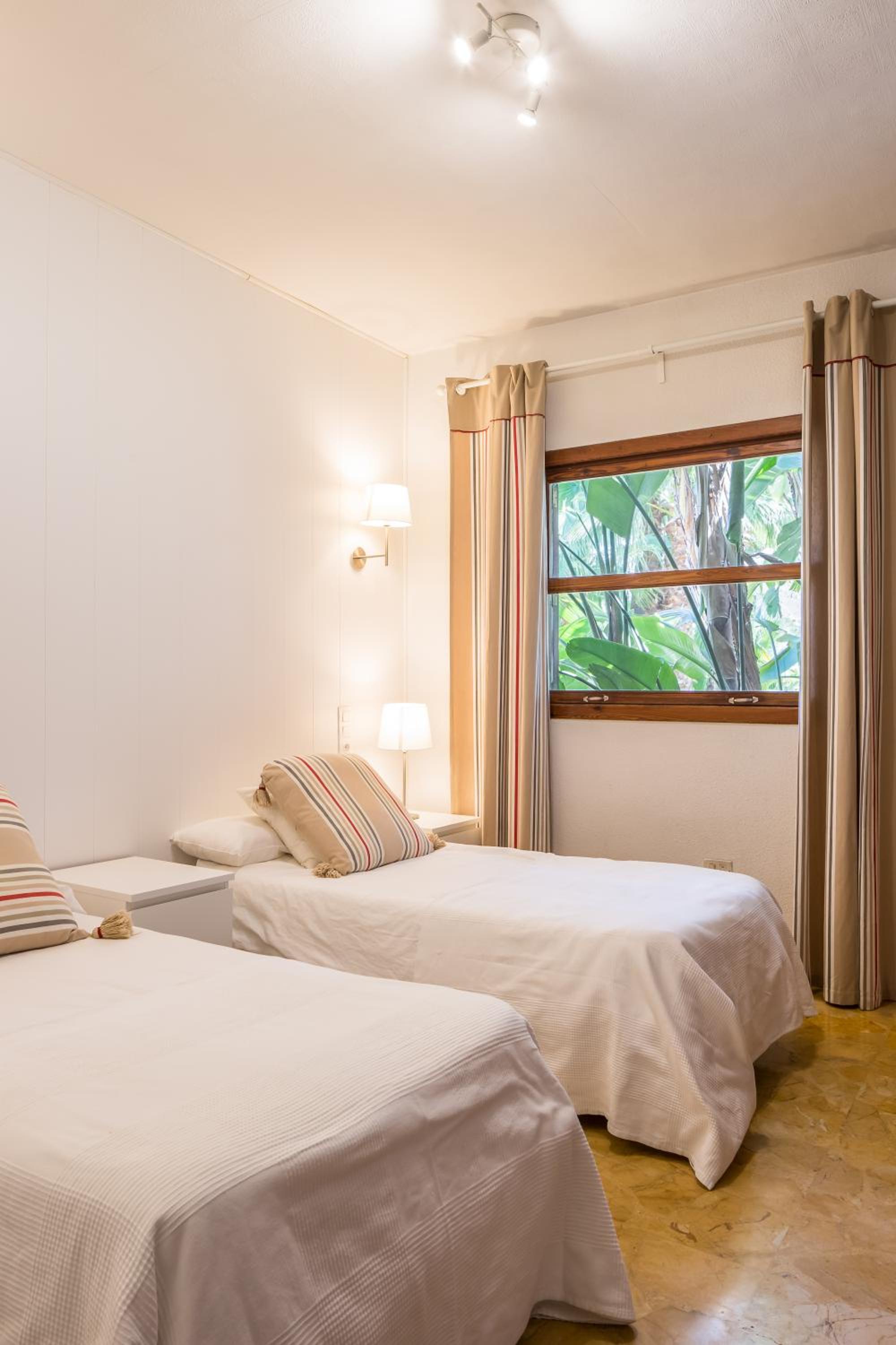 El Oasis Villa Resort