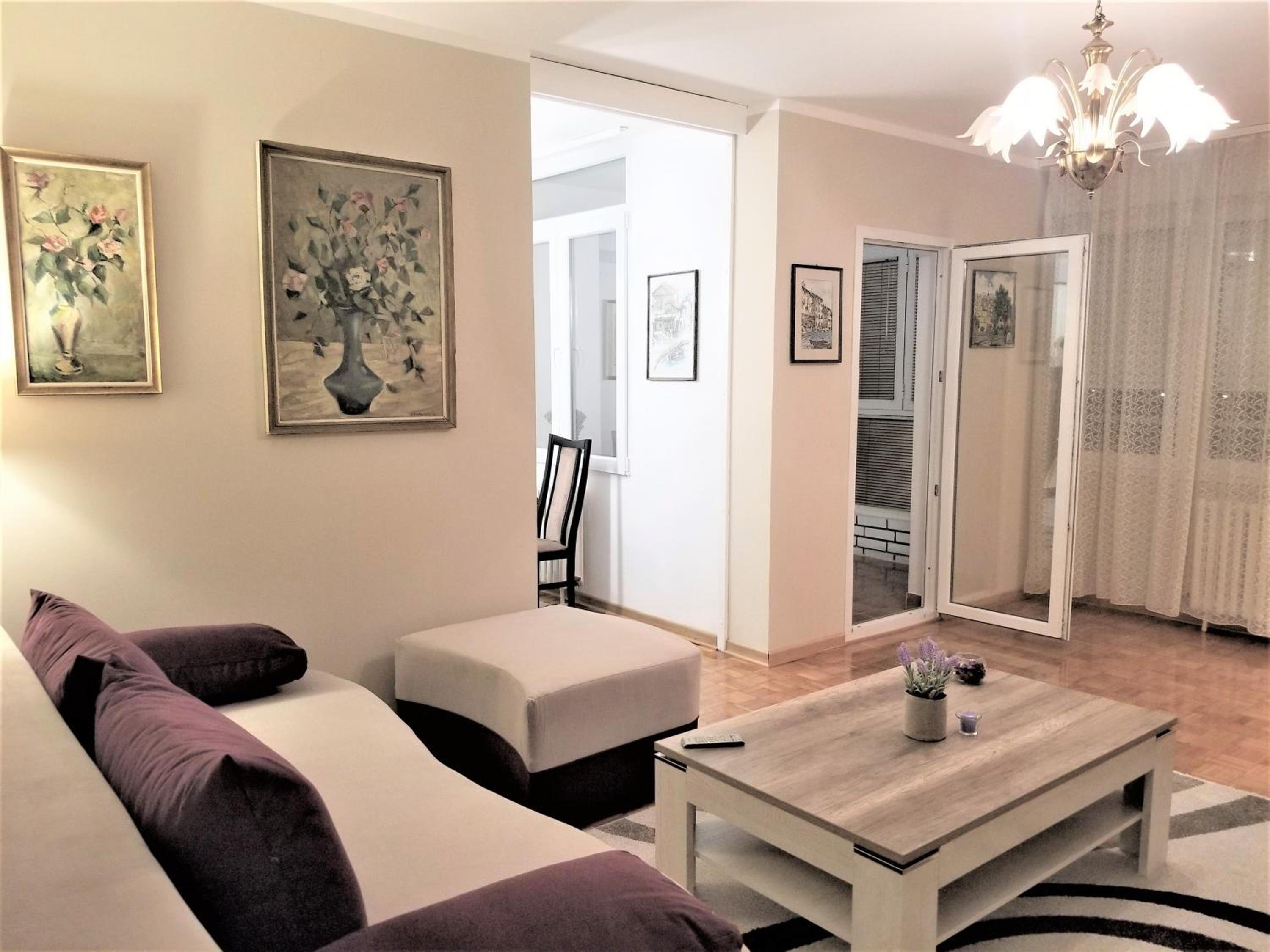 Arena West Apartment