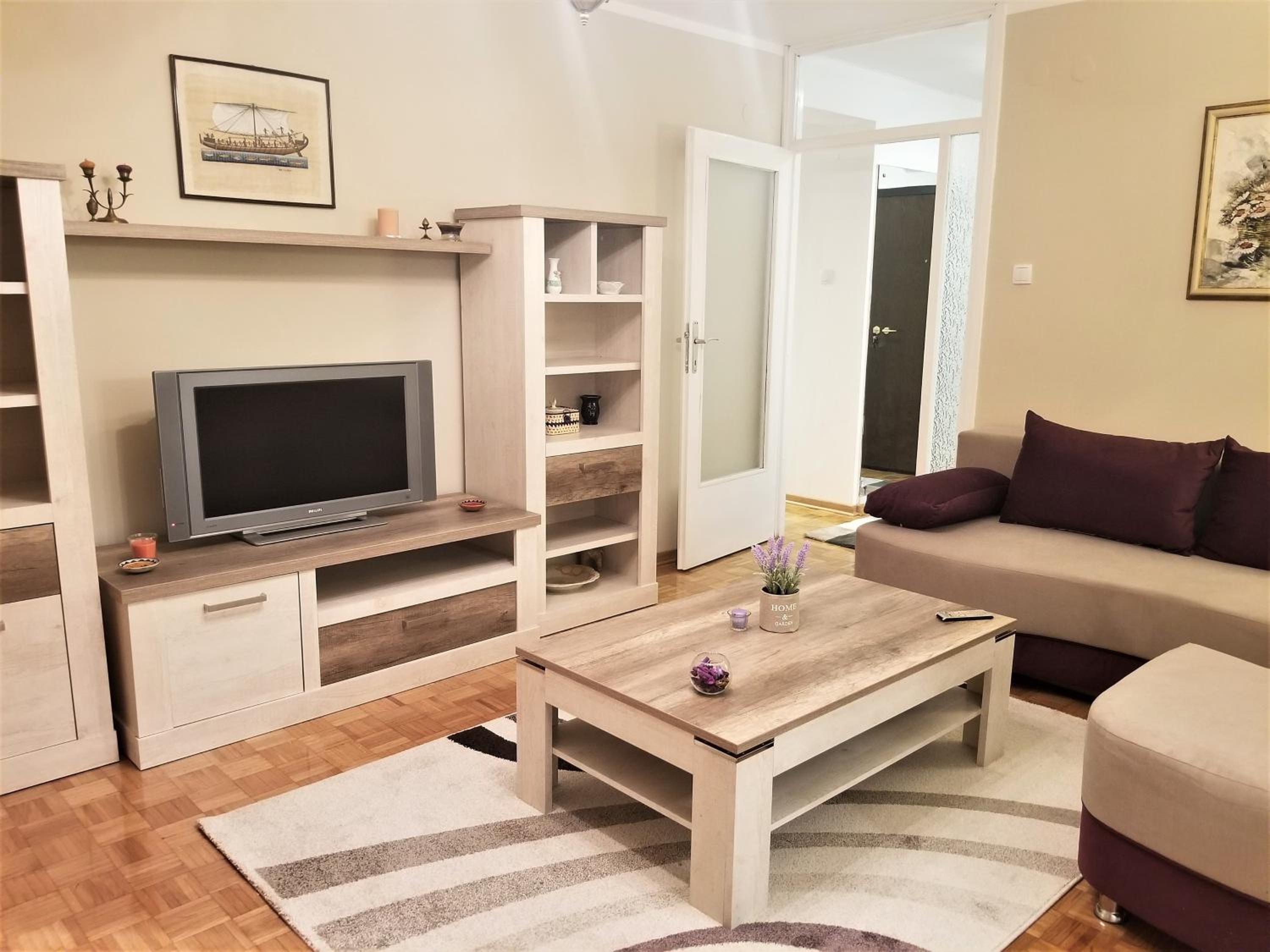 Arena West Apartment
