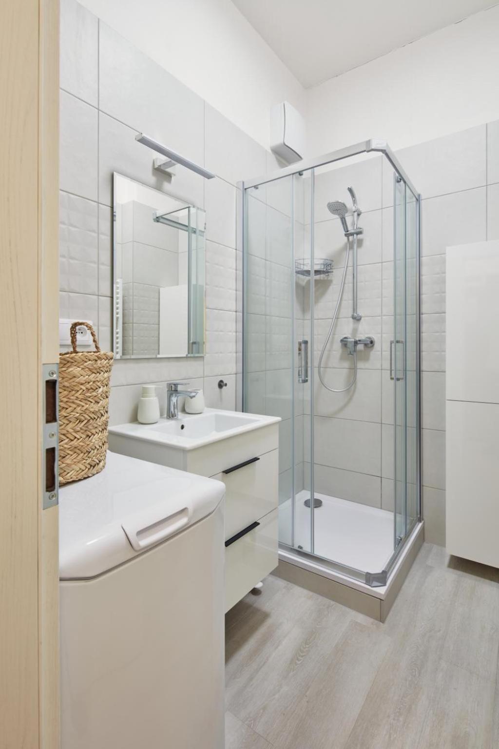 Prague Days - Stylish Condo with Netflix in Hip Karlín
