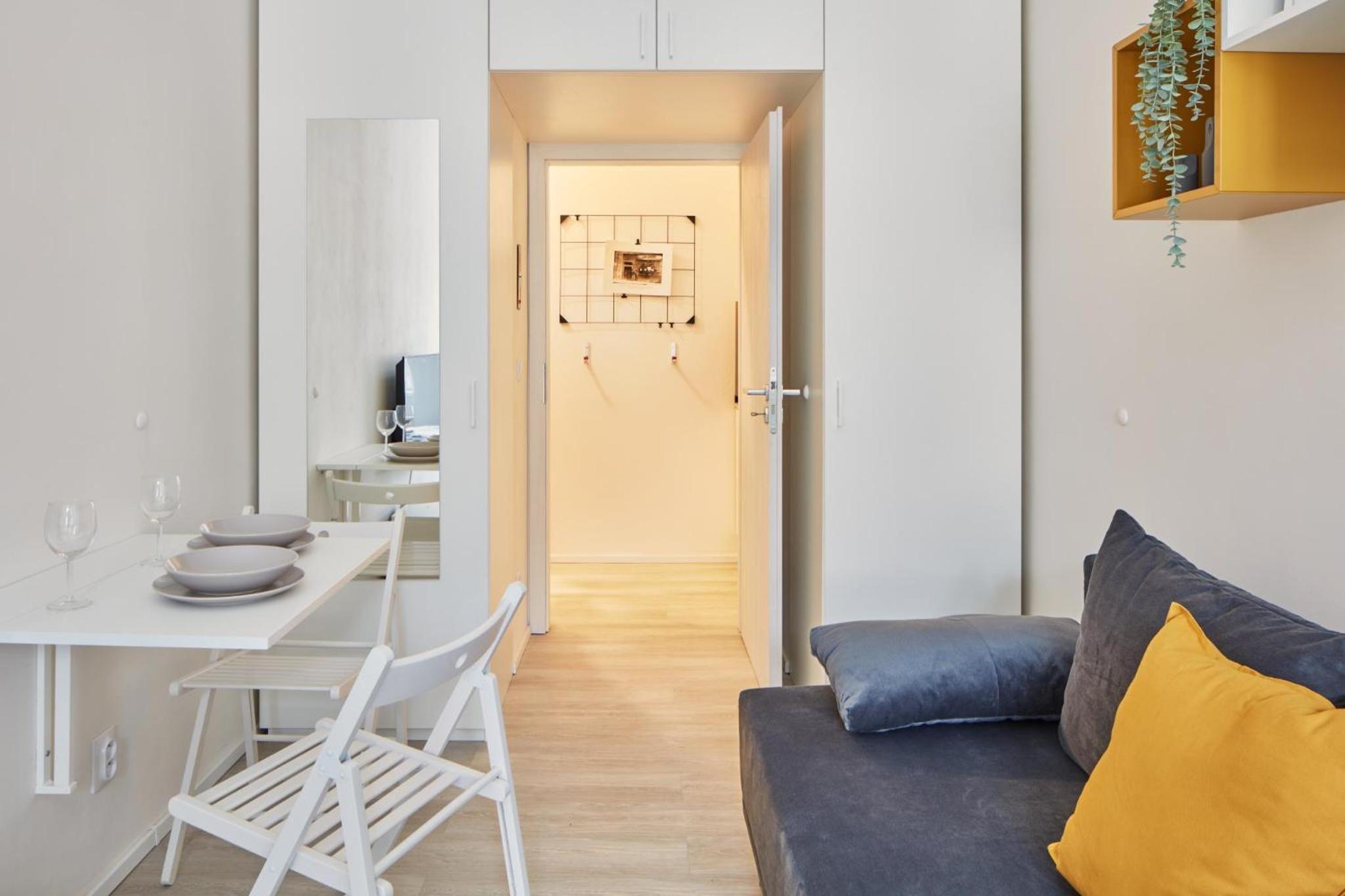 Prague Days - Stylish Condo with Netflix in Hip Karlín