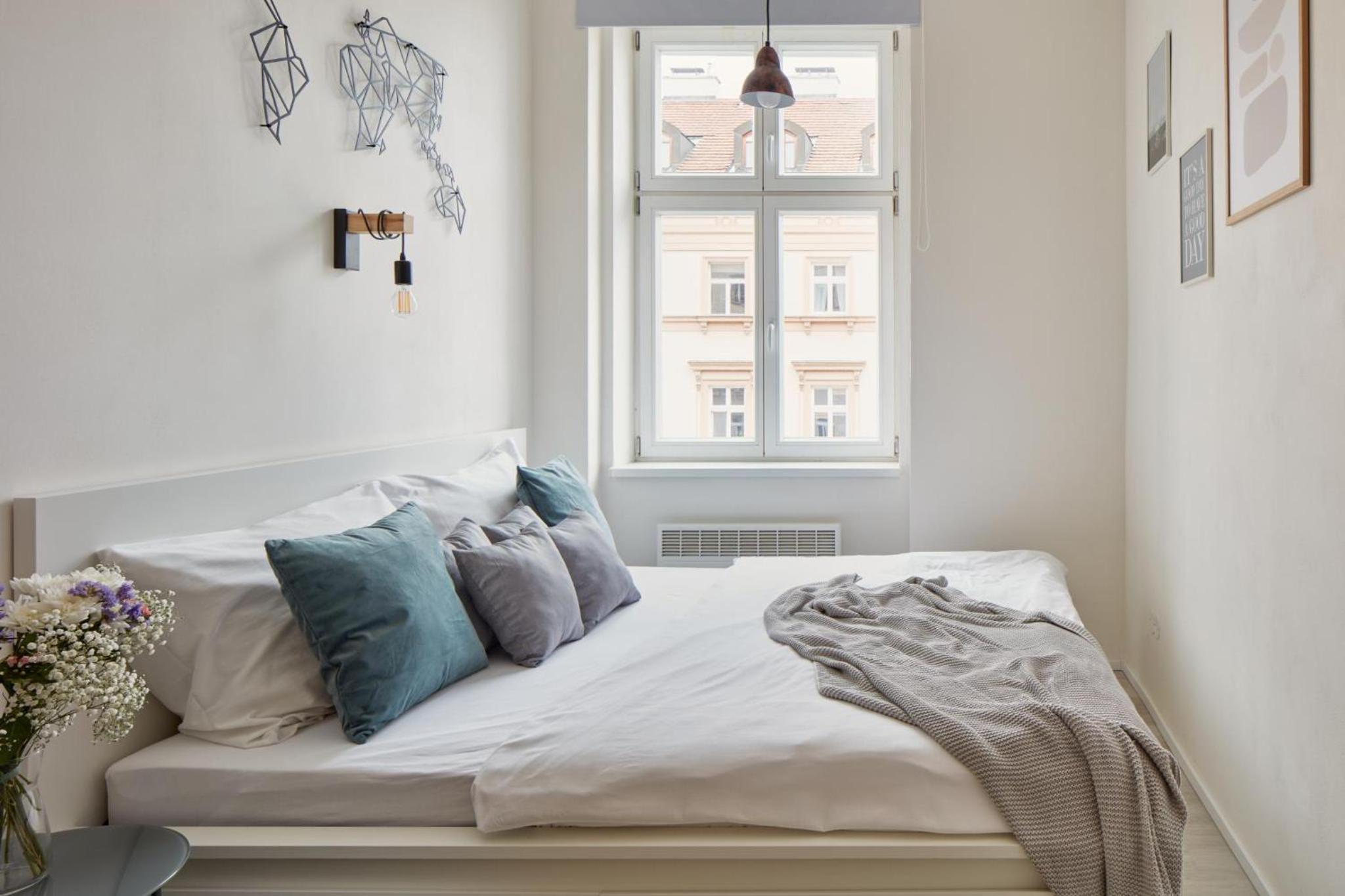 Prague Days - Stylish Condo with Netflix in Hip Karlín