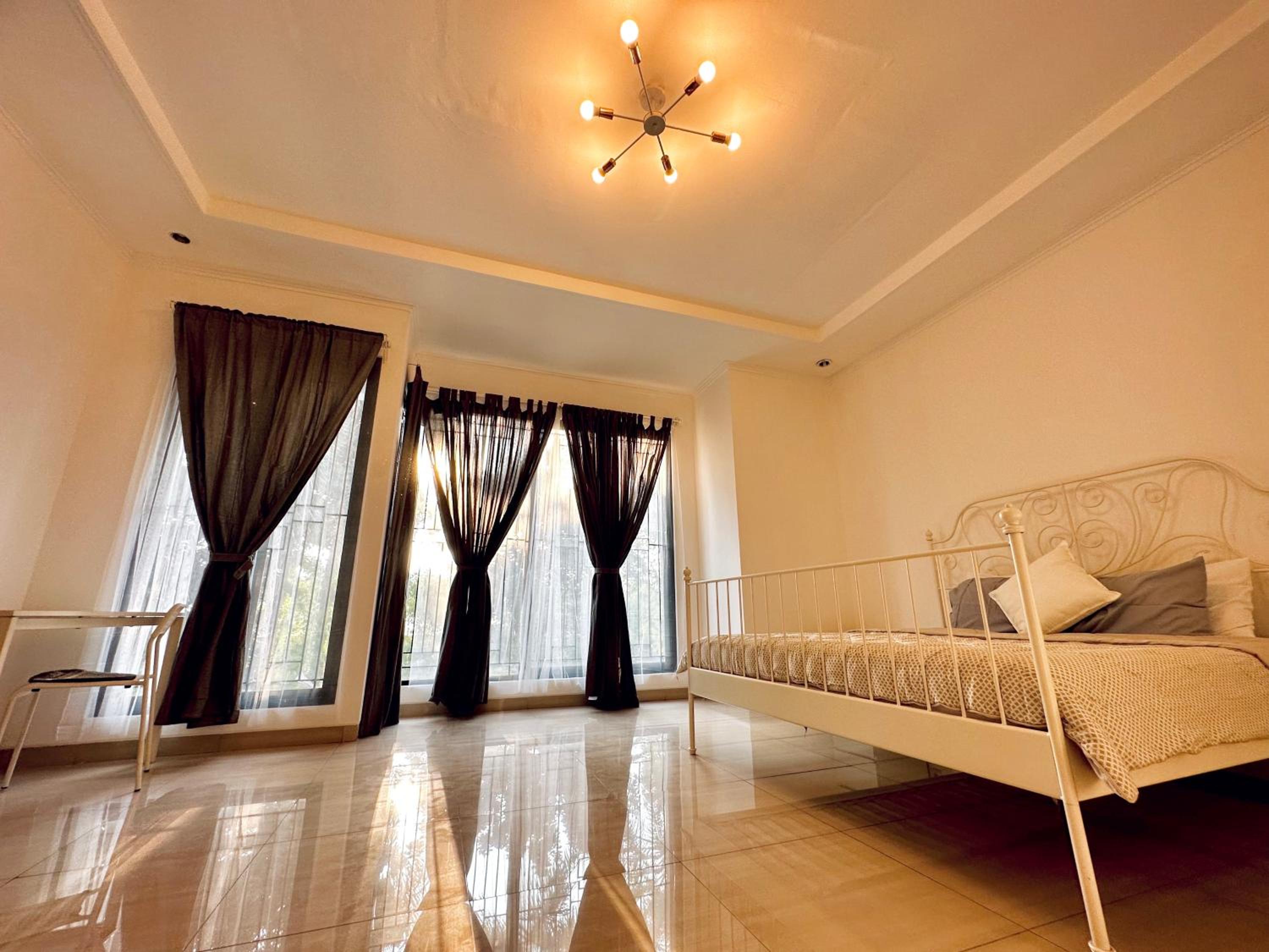 4-Bedroom Home in South Jakarta Nuansa Swadarma Residence by Le Ciel Hospitality view 5