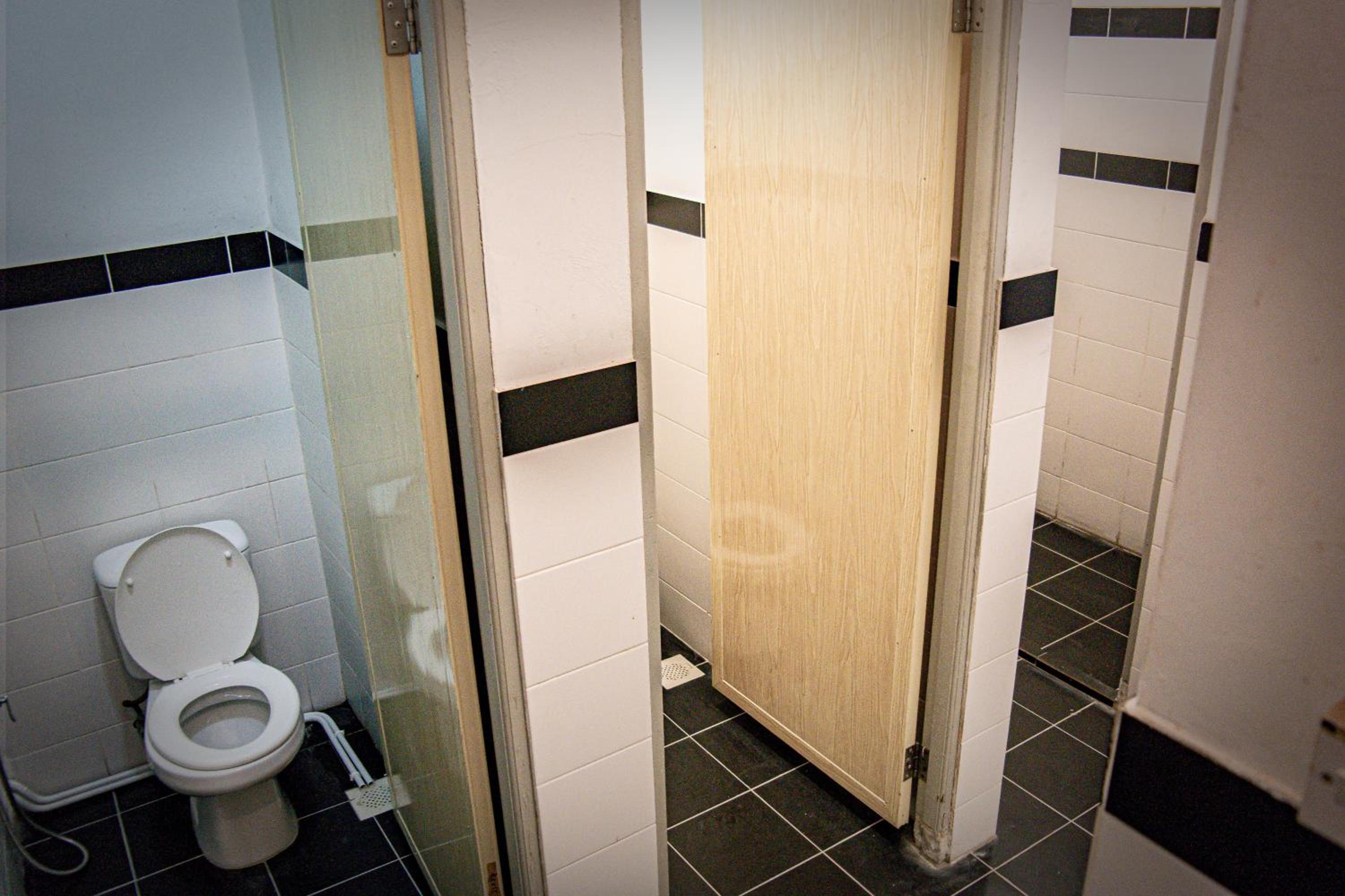 Upspot Kuching Waterfront Premium Hostel