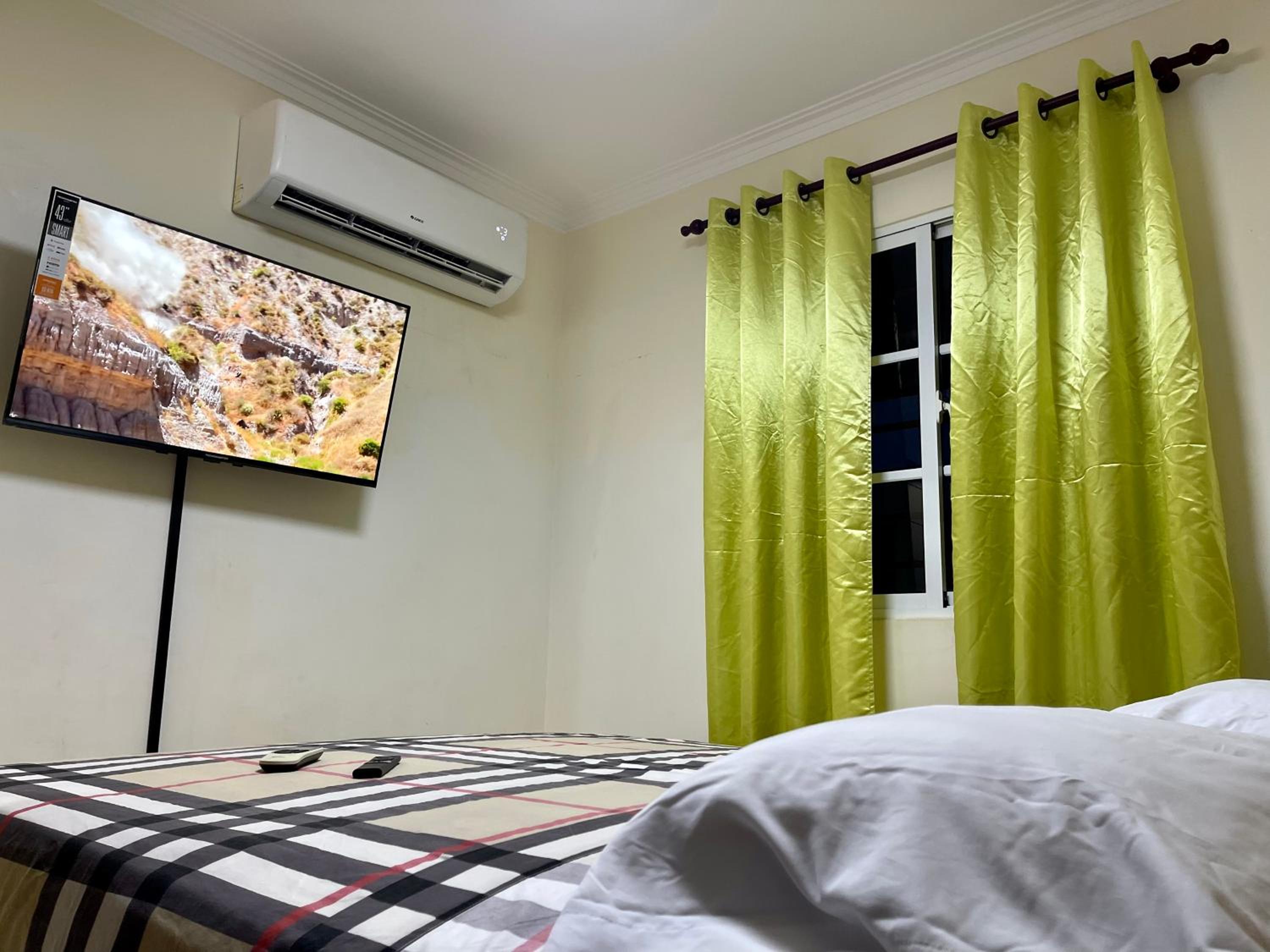 Apartamento Amplio en Residencial de 2 Habitaciones