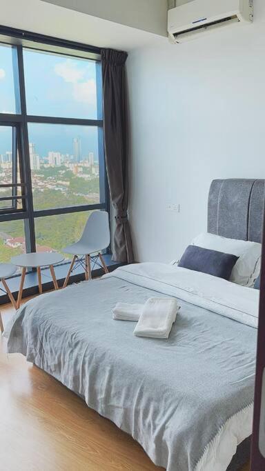 High Rise Horizon City View Apt 4K Netflix