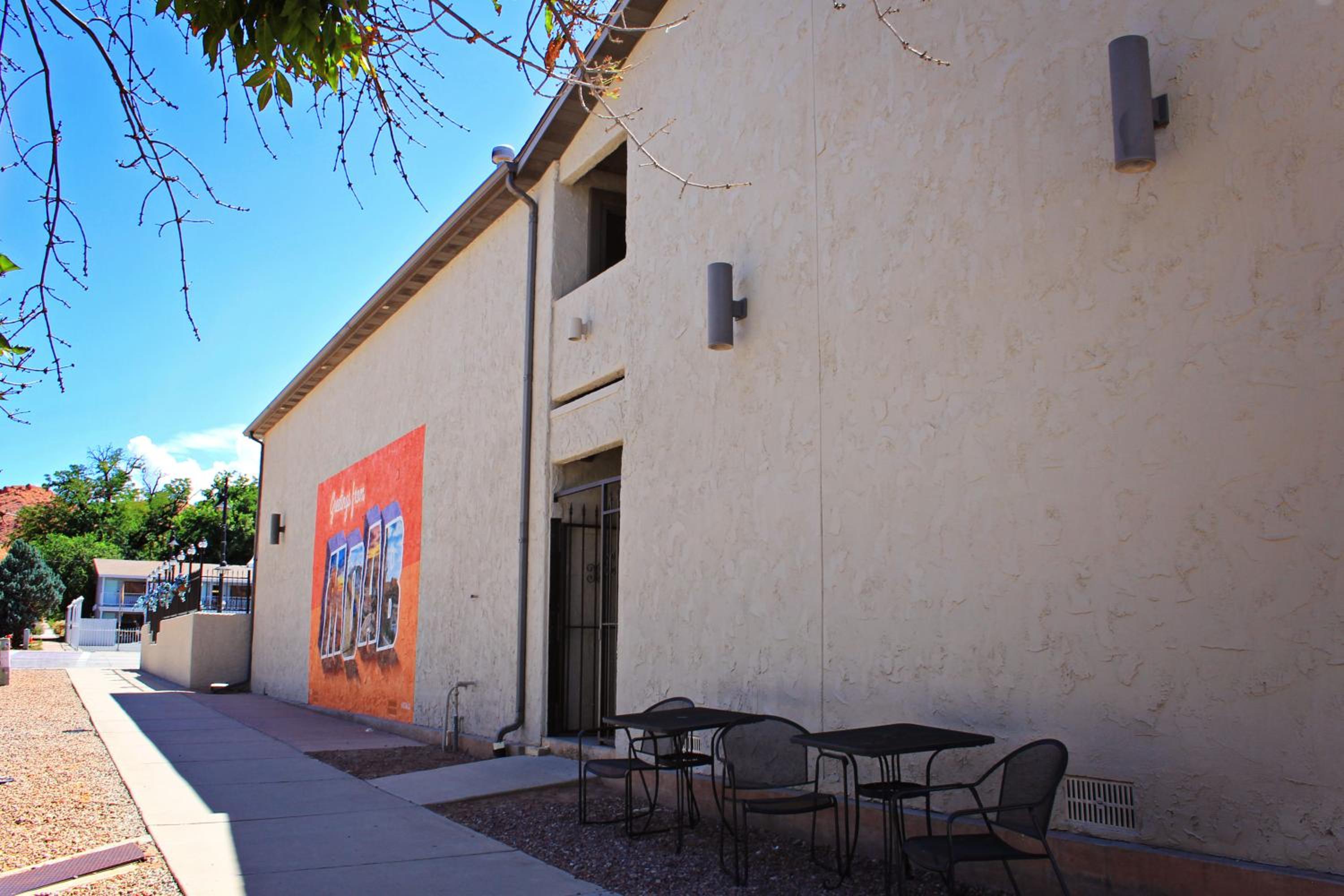 Bowen Motel