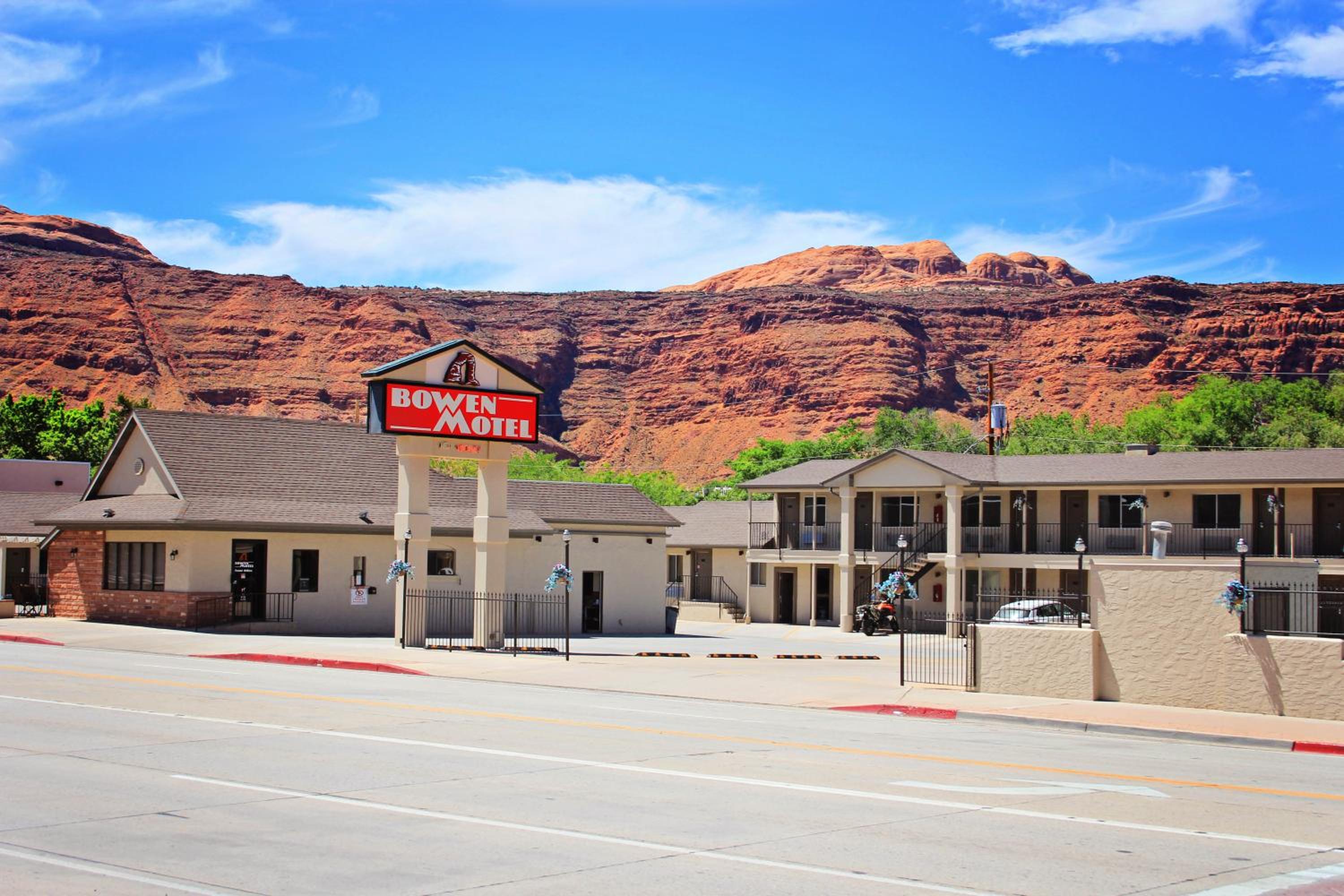 Bowen Motel