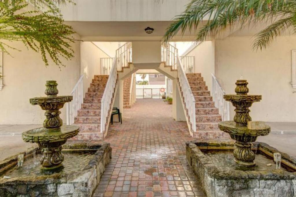 1st Floor 2 Bed 2 Bath Condo w Pool By Beach view 2