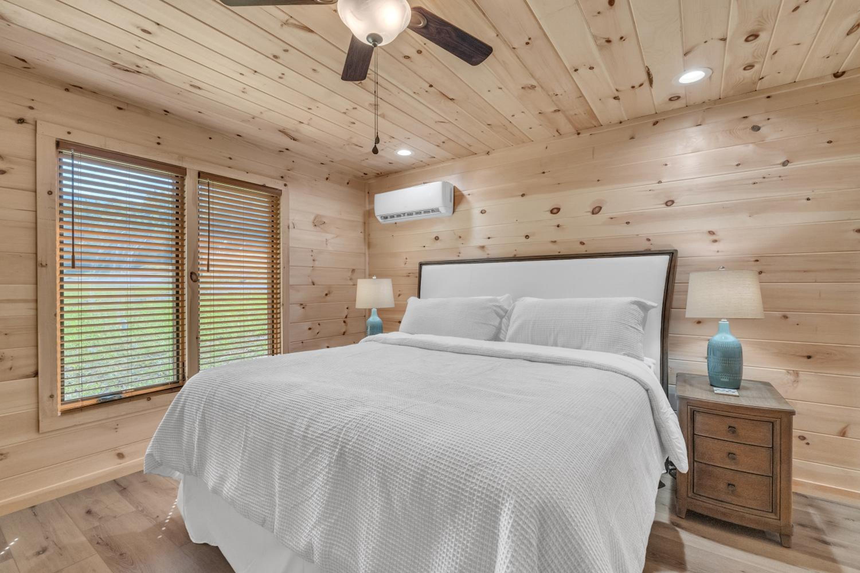 Getaway Cottage, Pickleball Court, Creek, WIFI, Mountain Views, WIFI