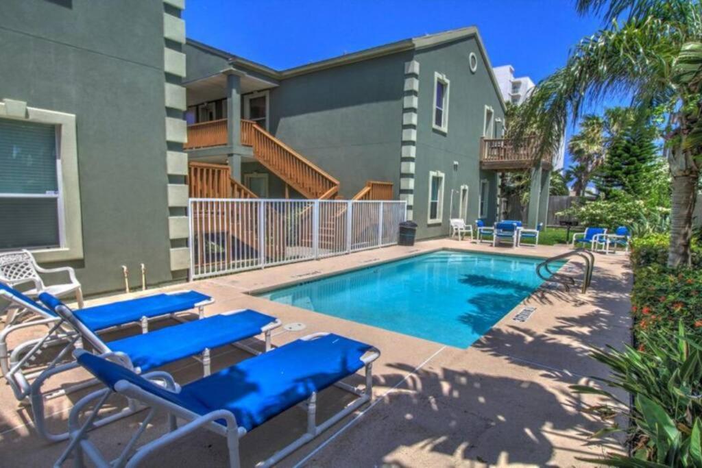 2 Bed 2 Bath 1st Floor Condo By Beach w Pool view 2