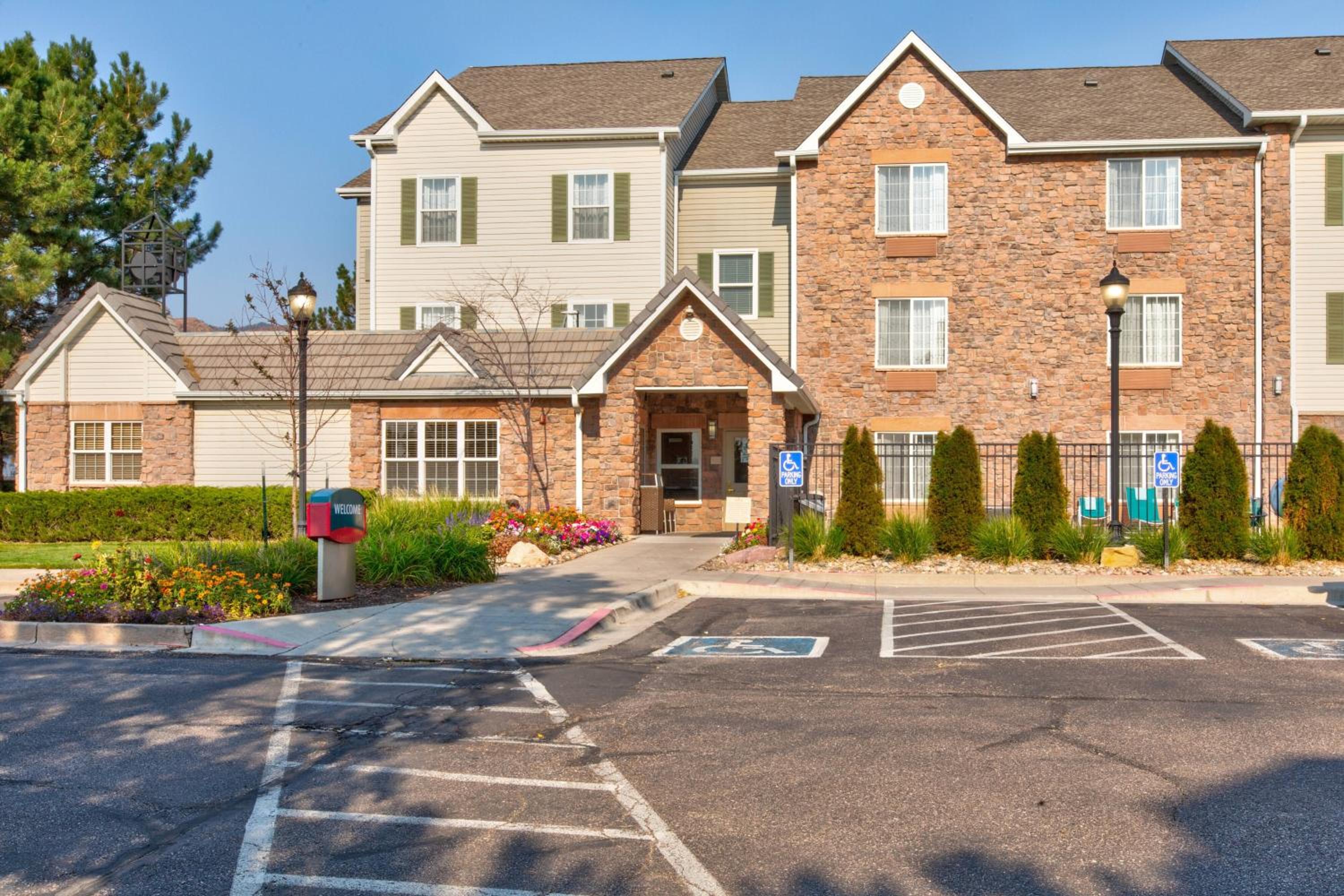 Hotel TownePlace Suites Colorado Springs - Image 1