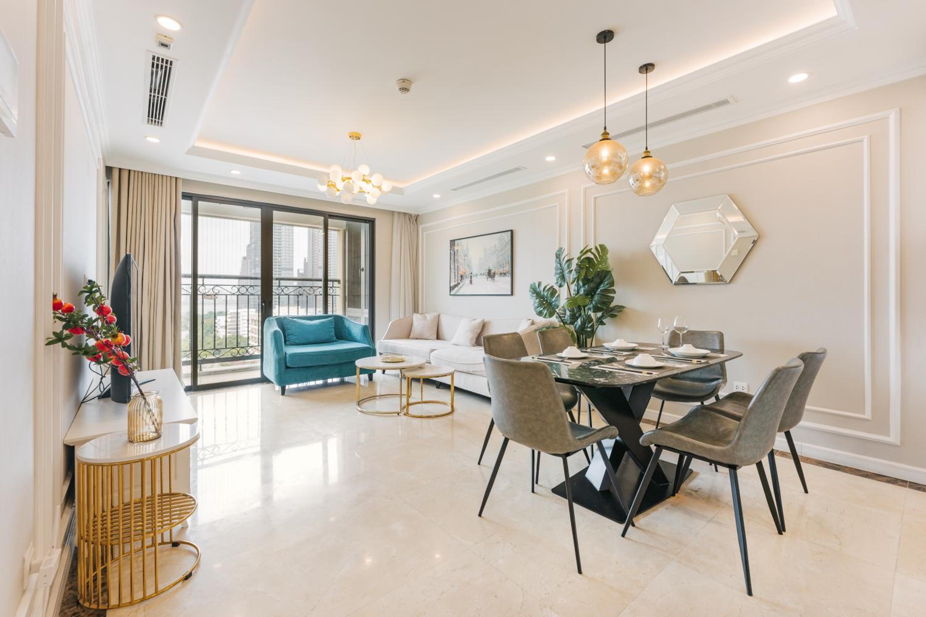 D'LEROI SOLEIL- TAY HO- NEAR WESTLAKE IN HA Noi