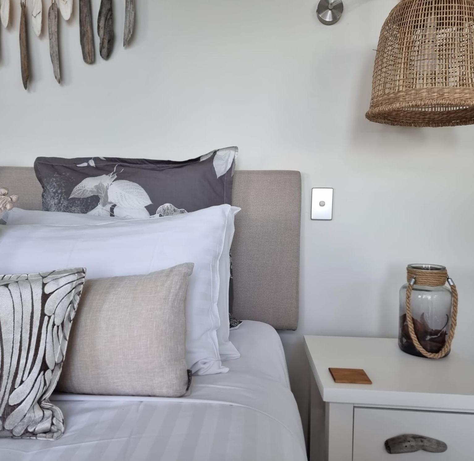 Baragoola Retreat - Luxury Waterfront Property