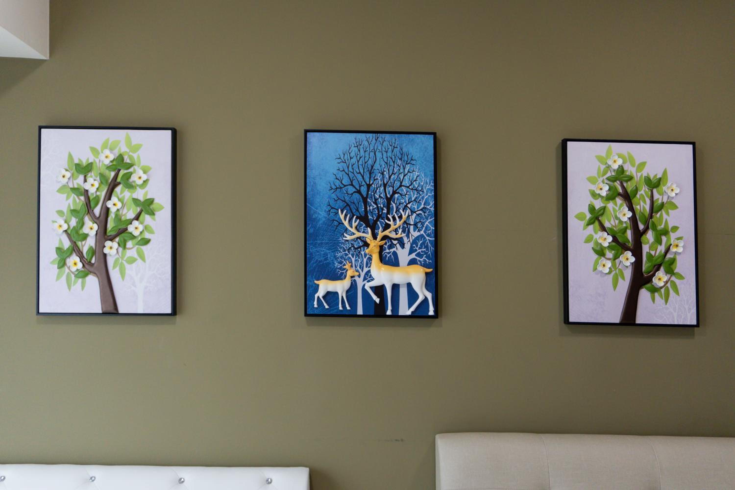 Mount Austin #Akademik Suite Floral Deer Studio 2-4pax #MSPro