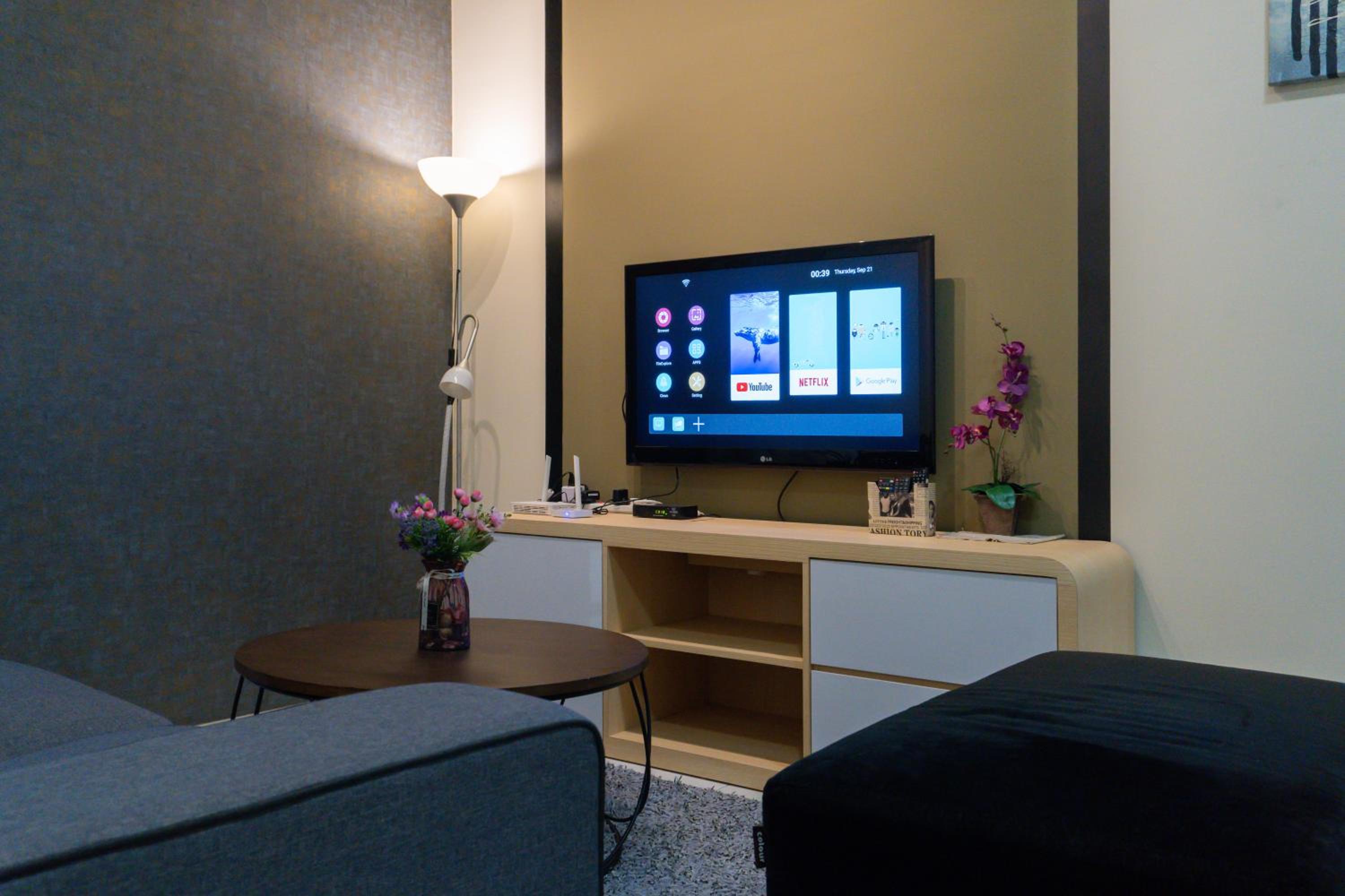 Mount Austin #Akademik Suite Floral Deer Studio 2-4pax #MSPro