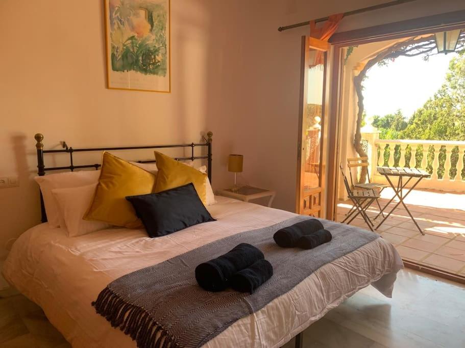 Casa Hermosa Mijas- 7 bedroom villa-sleeps 14