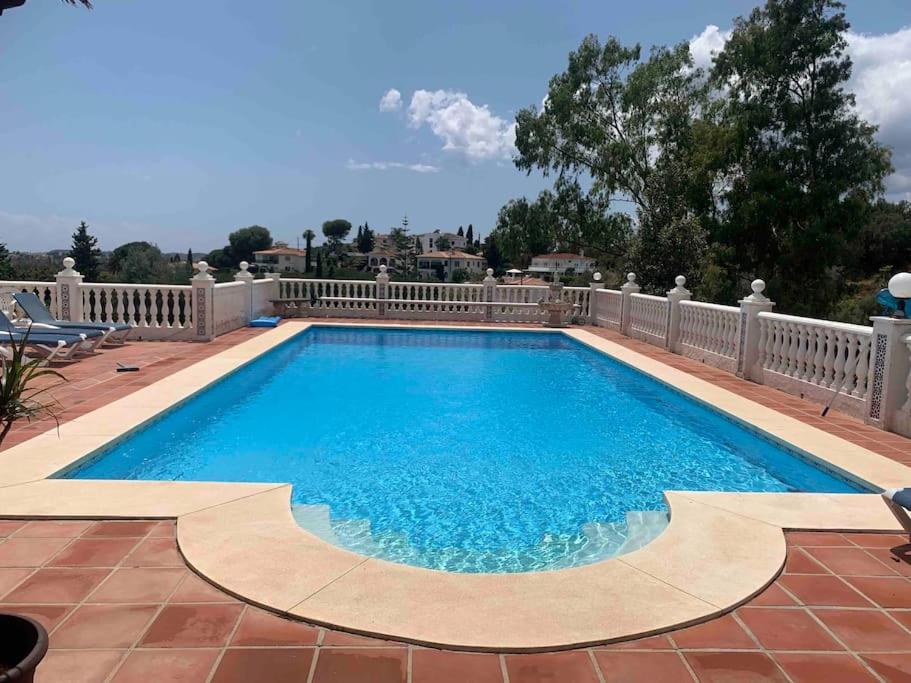 Casa Hermosa Mijas- 7 bedroom villa-sleeps 14