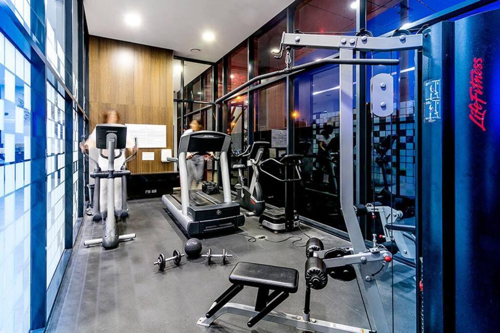 2bedrooms with Amazing City Views - booking18th floor