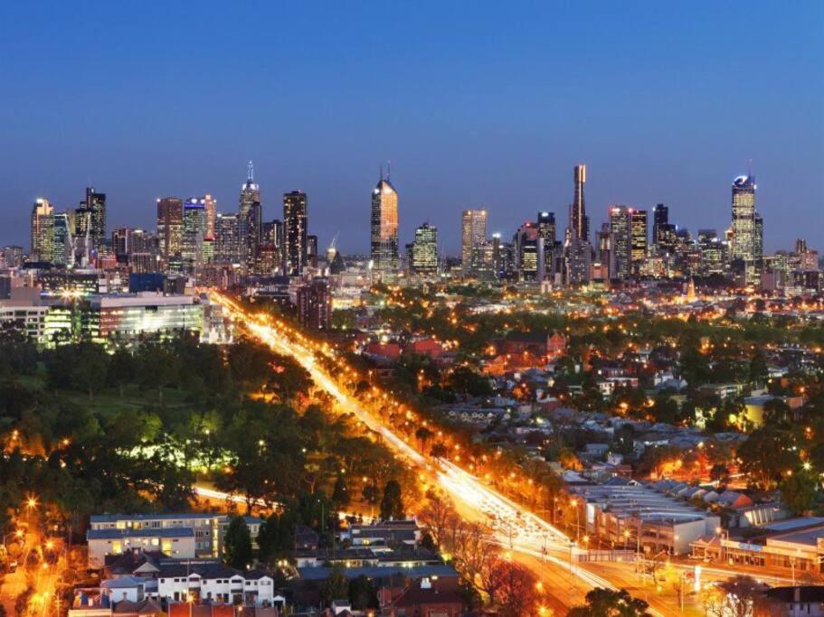 2bedrooms with Amazing City Views - booking18th floor
