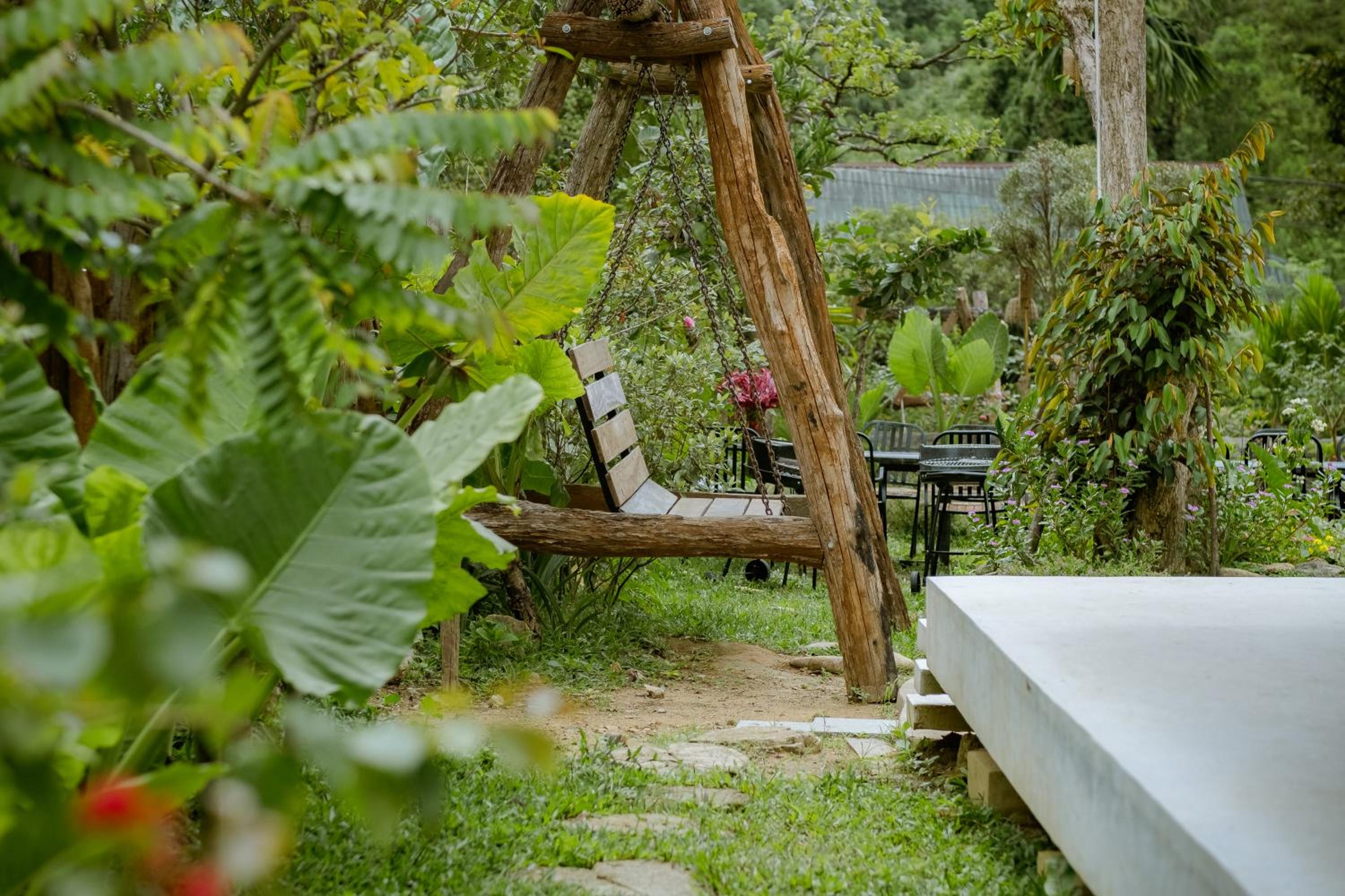 Hue Crown A Luoi Retreat view 5