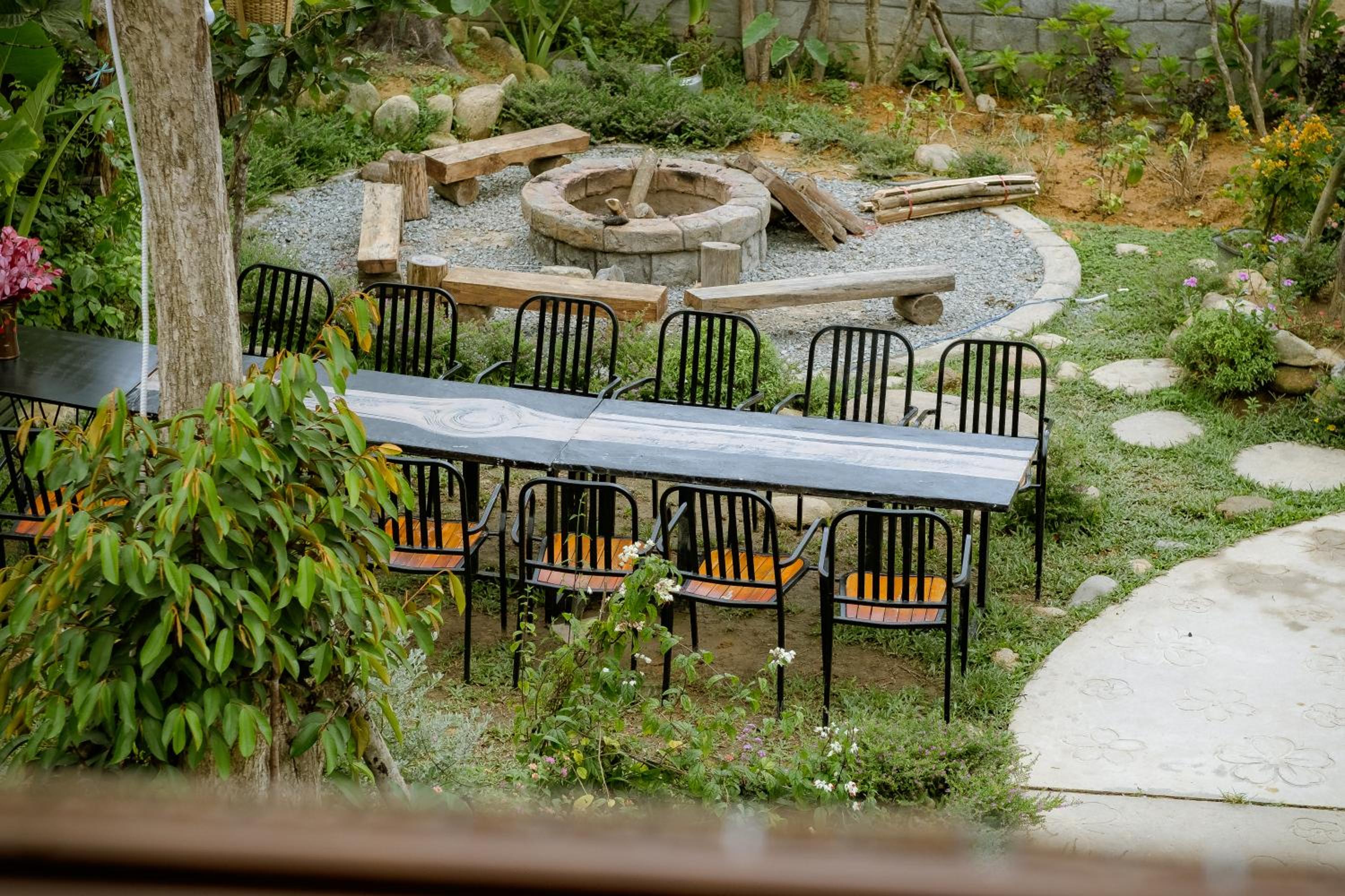 Hue Crown A Luoi Retreat view 4