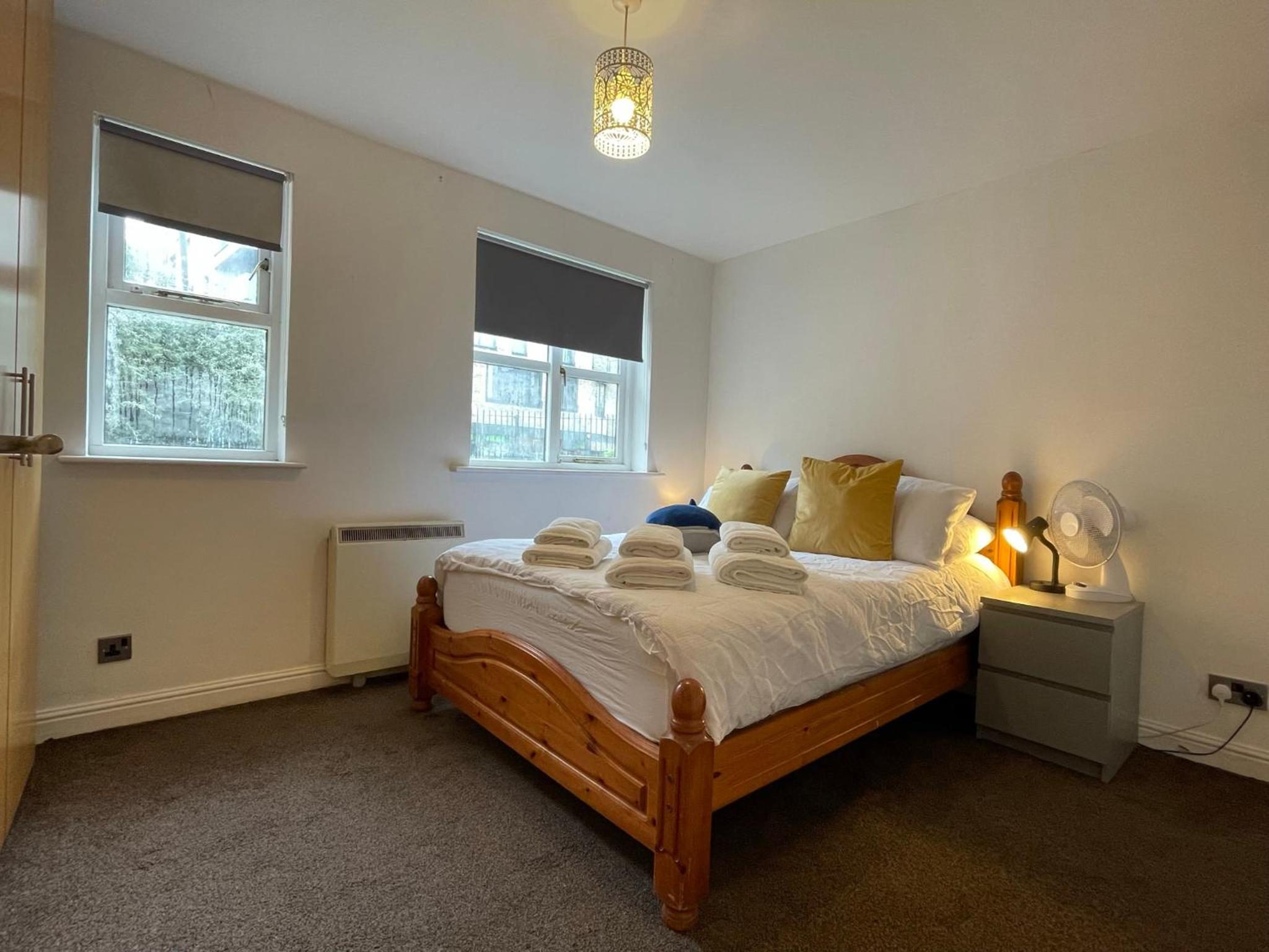 Surrey Docks London near Canada Water Easy Access to Canary Wharf Pier