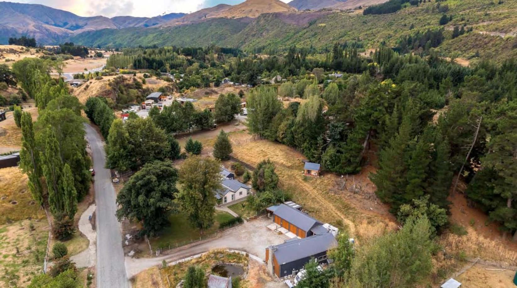 Arrow Junction Cottage view 3