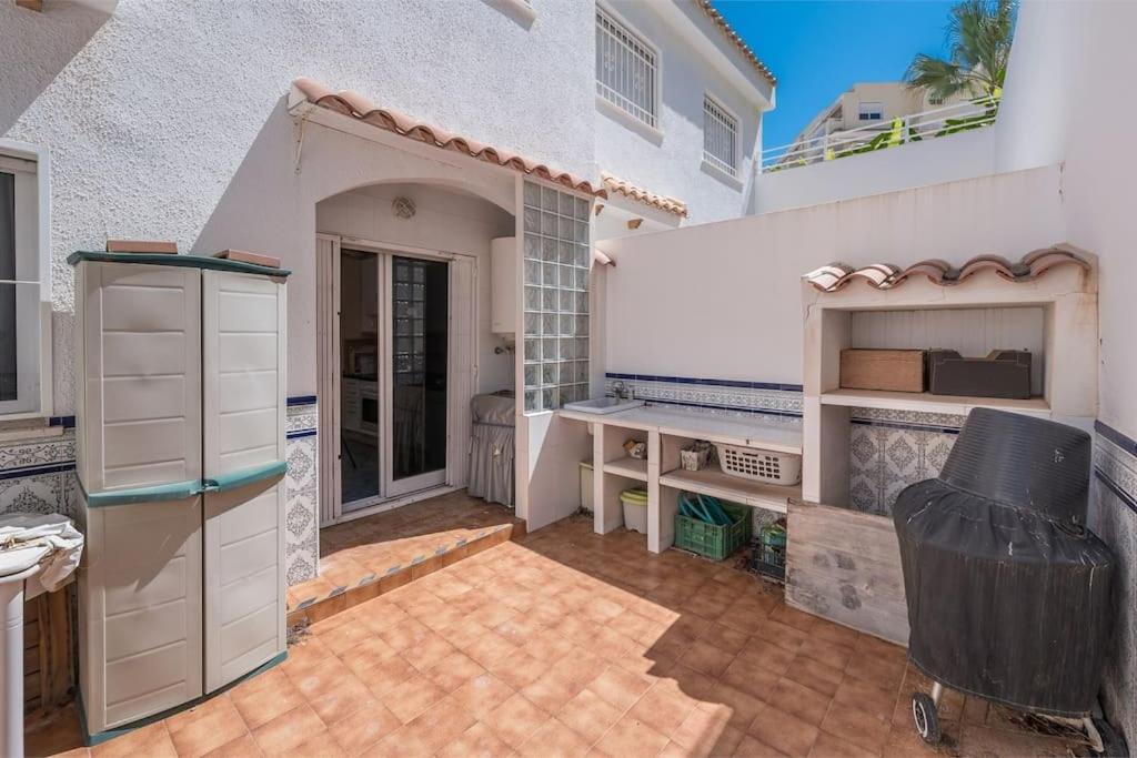Terraced house by the beach