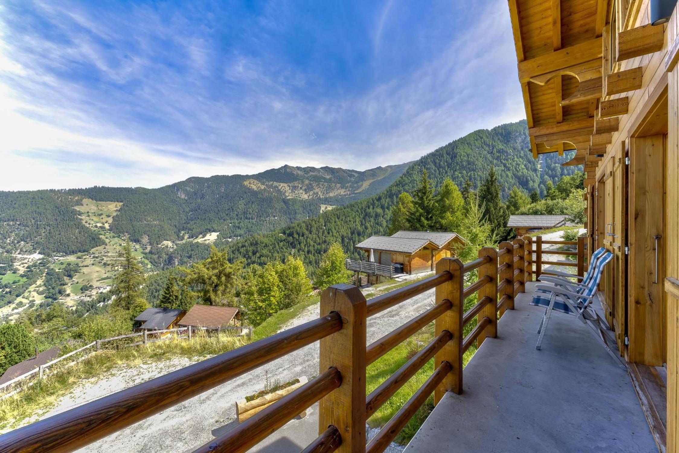 Chalet Snowfall - jacuzzi - views