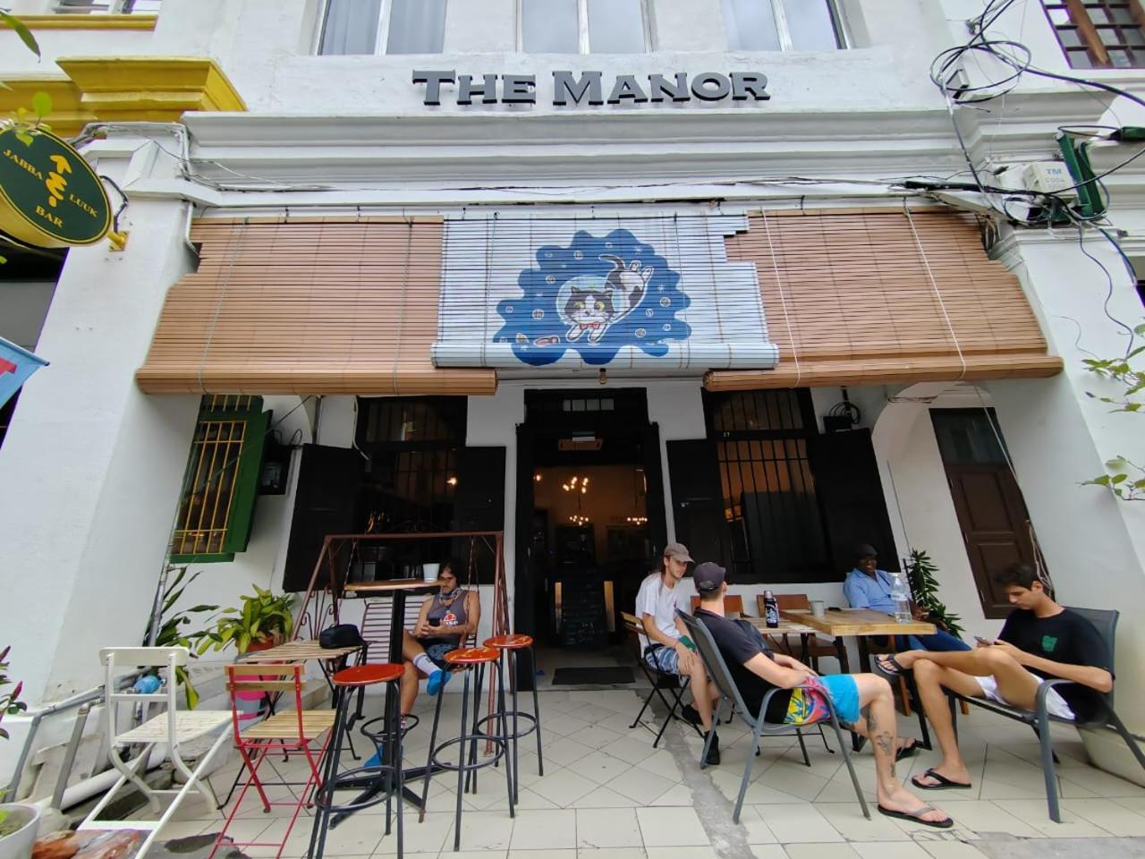 The Manor by Mingle - Poolside Access Next Door