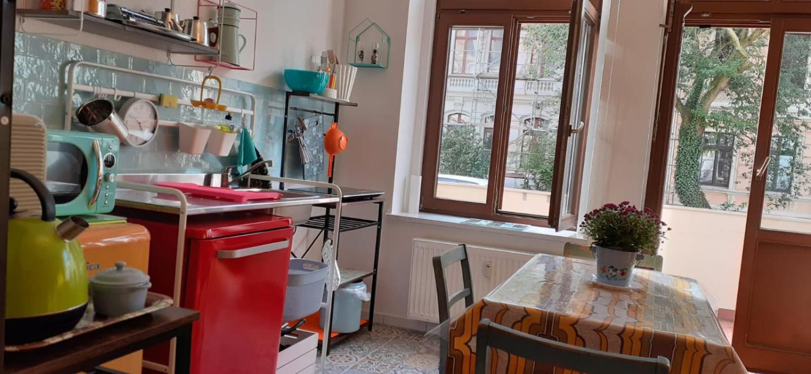 Enjoy Goerlitz Augustastrasse Parkplatz und Balkon