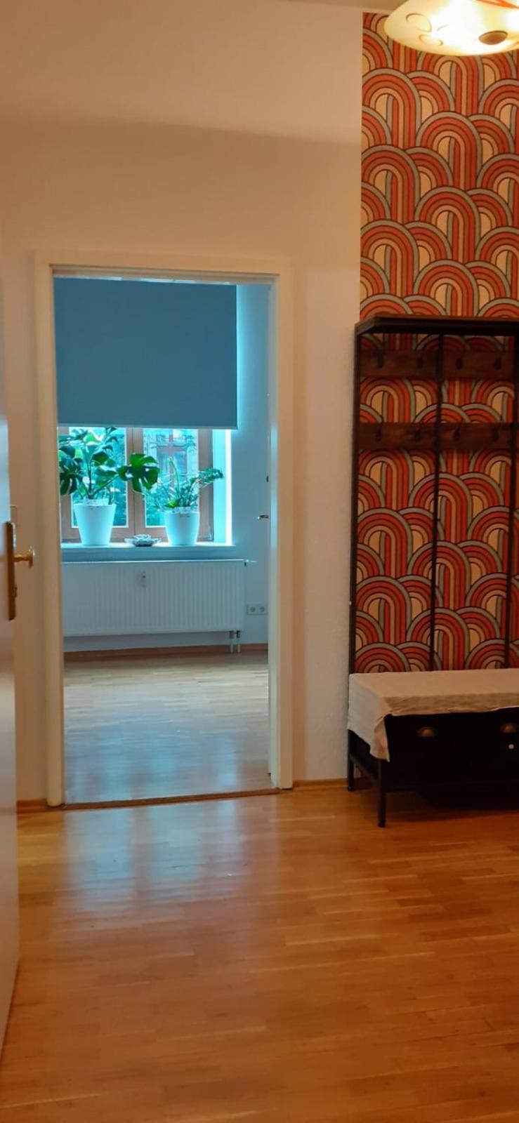 Enjoy Goerlitz Augustastrasse Parkplatz und Balkon