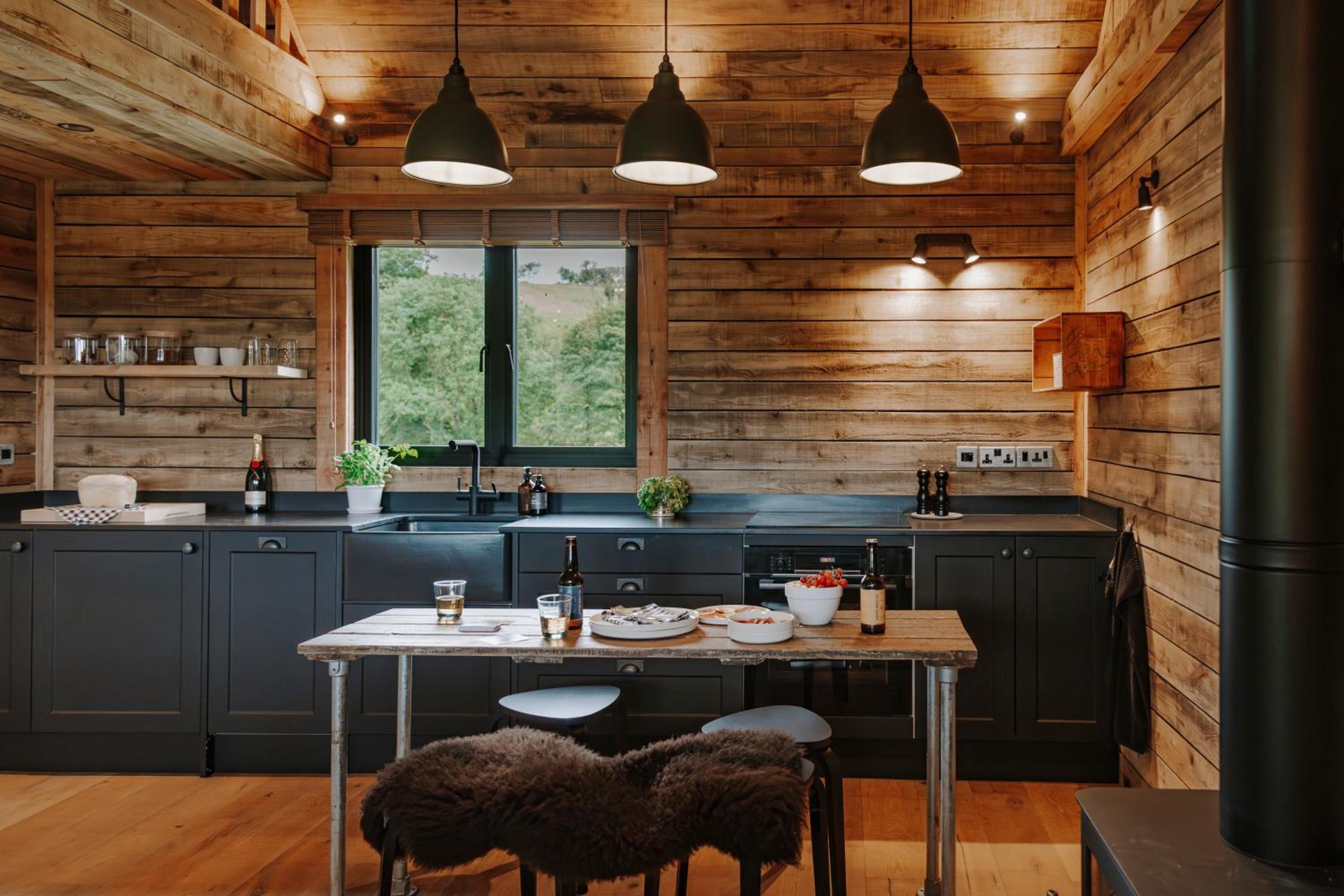 Woolly Wood Cabins - Bryn