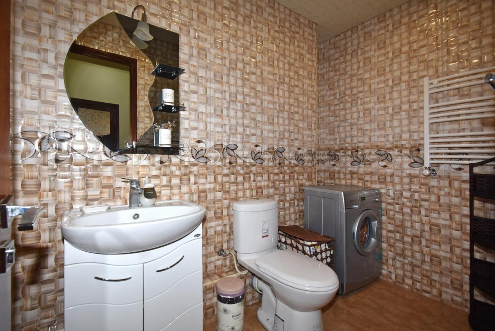 Mesrop Mashtots Avenue, 3 bedrooms Grand & Sunny apartment MA999