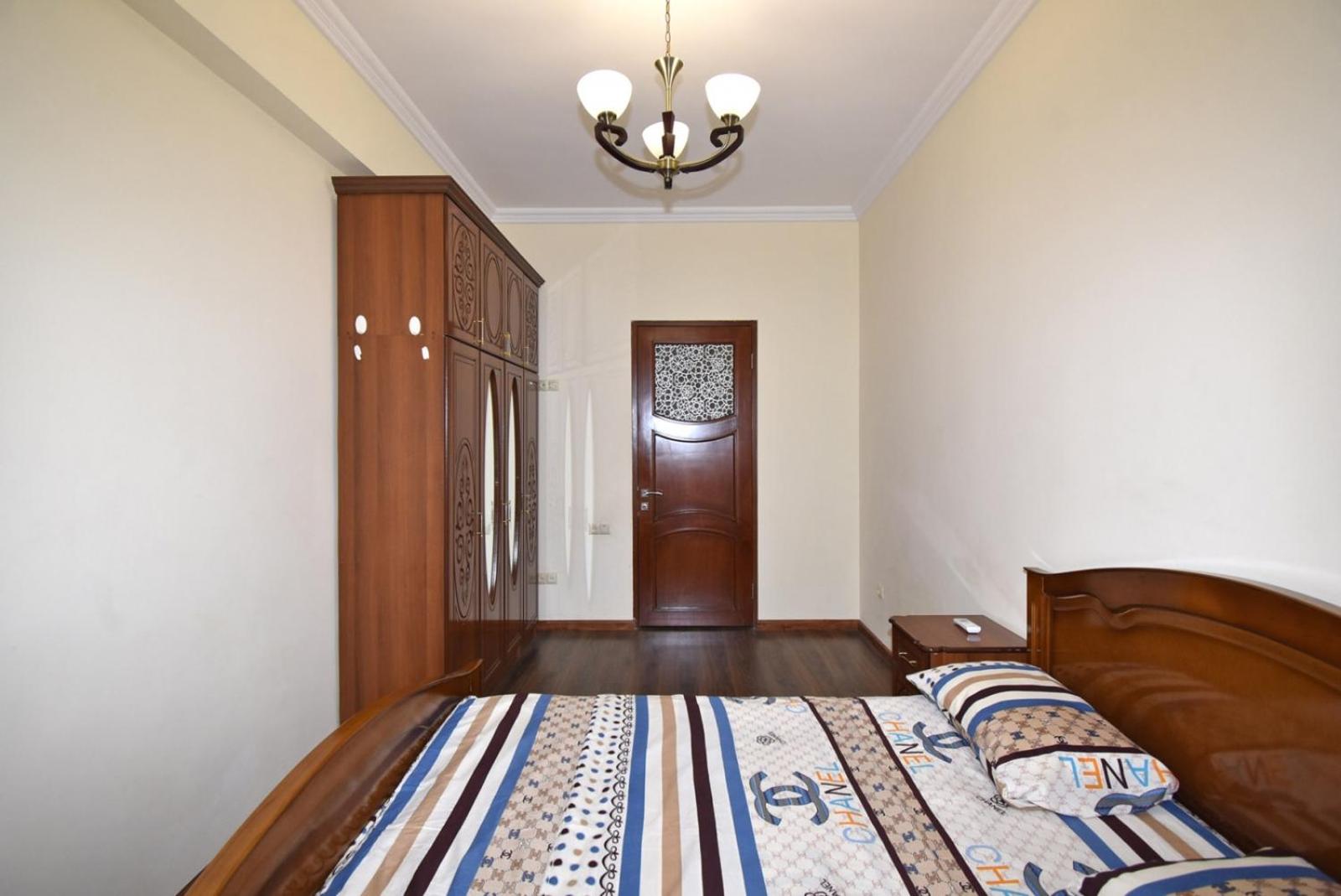 Mesrop Mashtots Avenue, 3 bedrooms Grand & Sunny apartment MA999